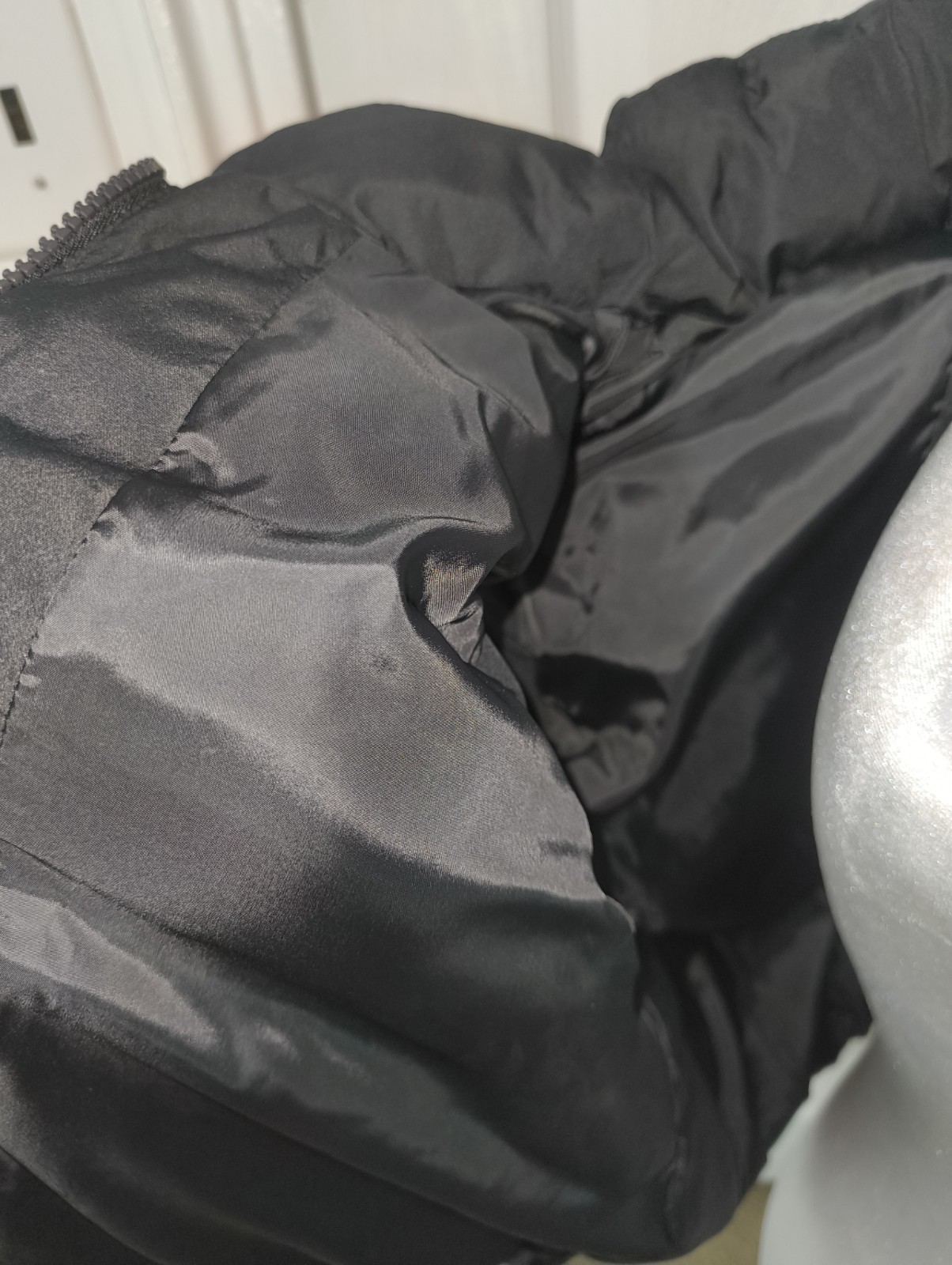 HollisterHollister Black Quilted Puffer Vest