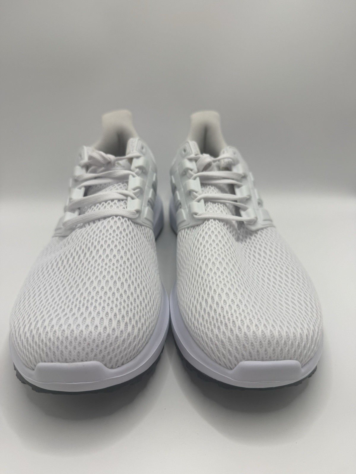 Adidas Mens Sz 11 Ultimashow FX3631 White Running Shoes Sneakers Athletic NWOB