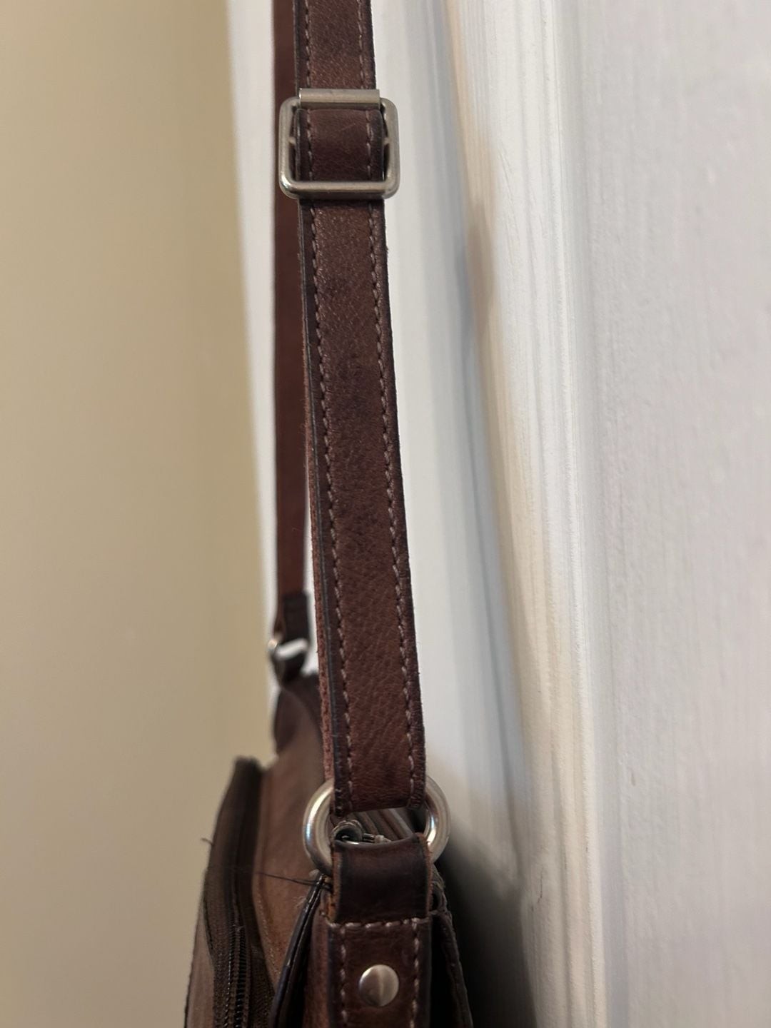 Fossil Brown Leather Crossbody Bag with Embossed Logo Patch
