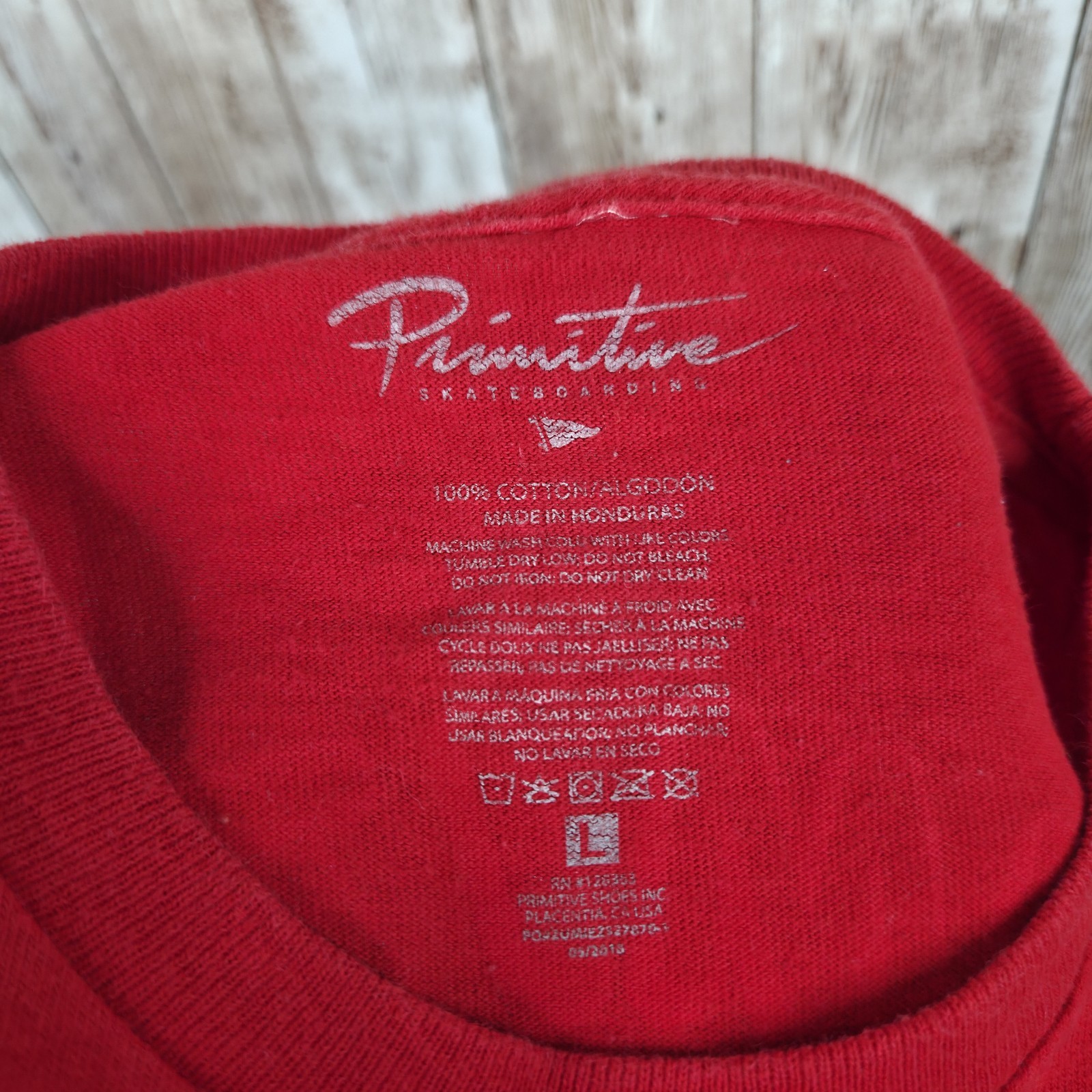 PRIMITIVE SKATEBOARD x HUY FONG SRIRACHA SAUCE Red Shirt Kids Size Large Unisex