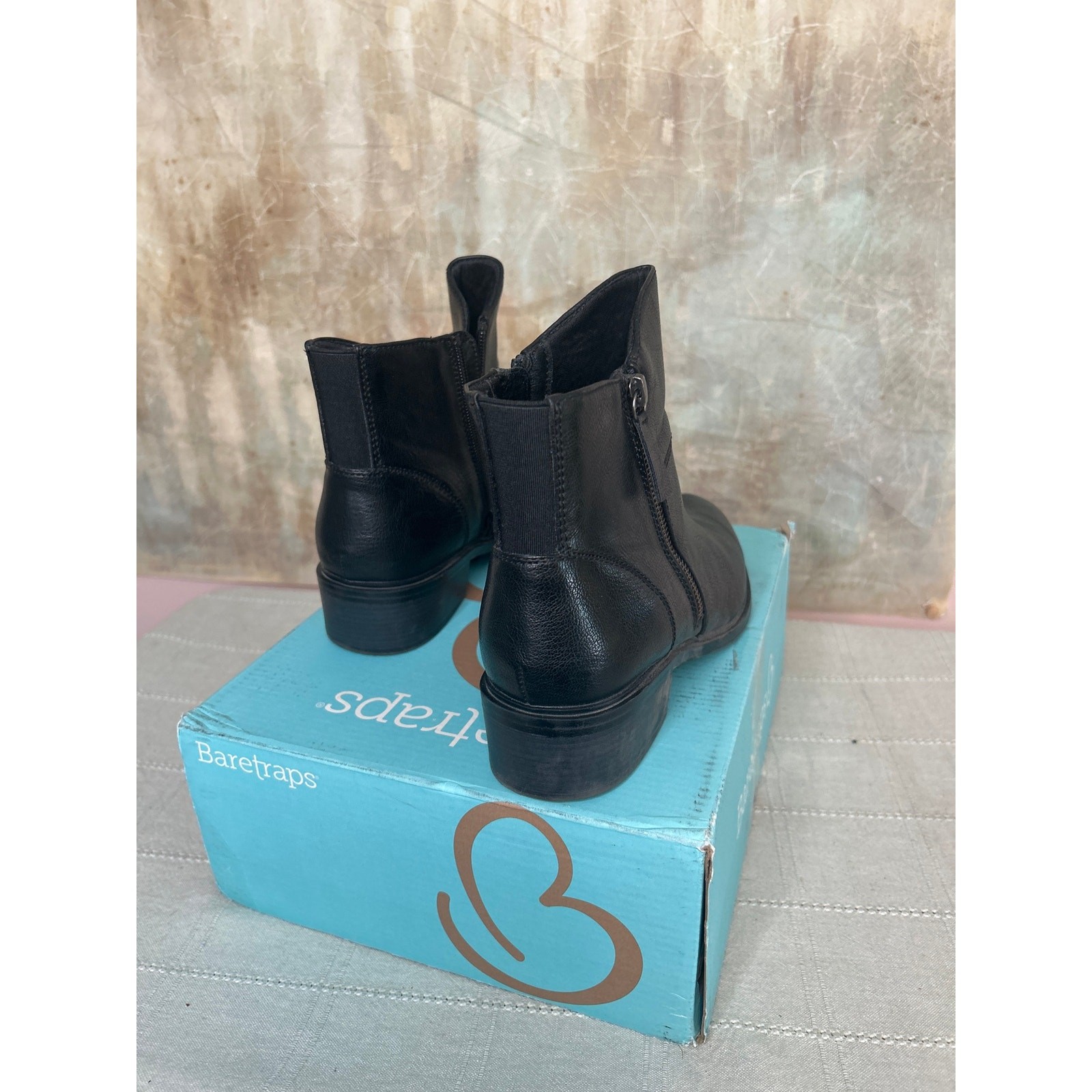 BareTraps Alona Women’s Black Block Heel Ankle Bootie Microfiber Footbed Size 9M