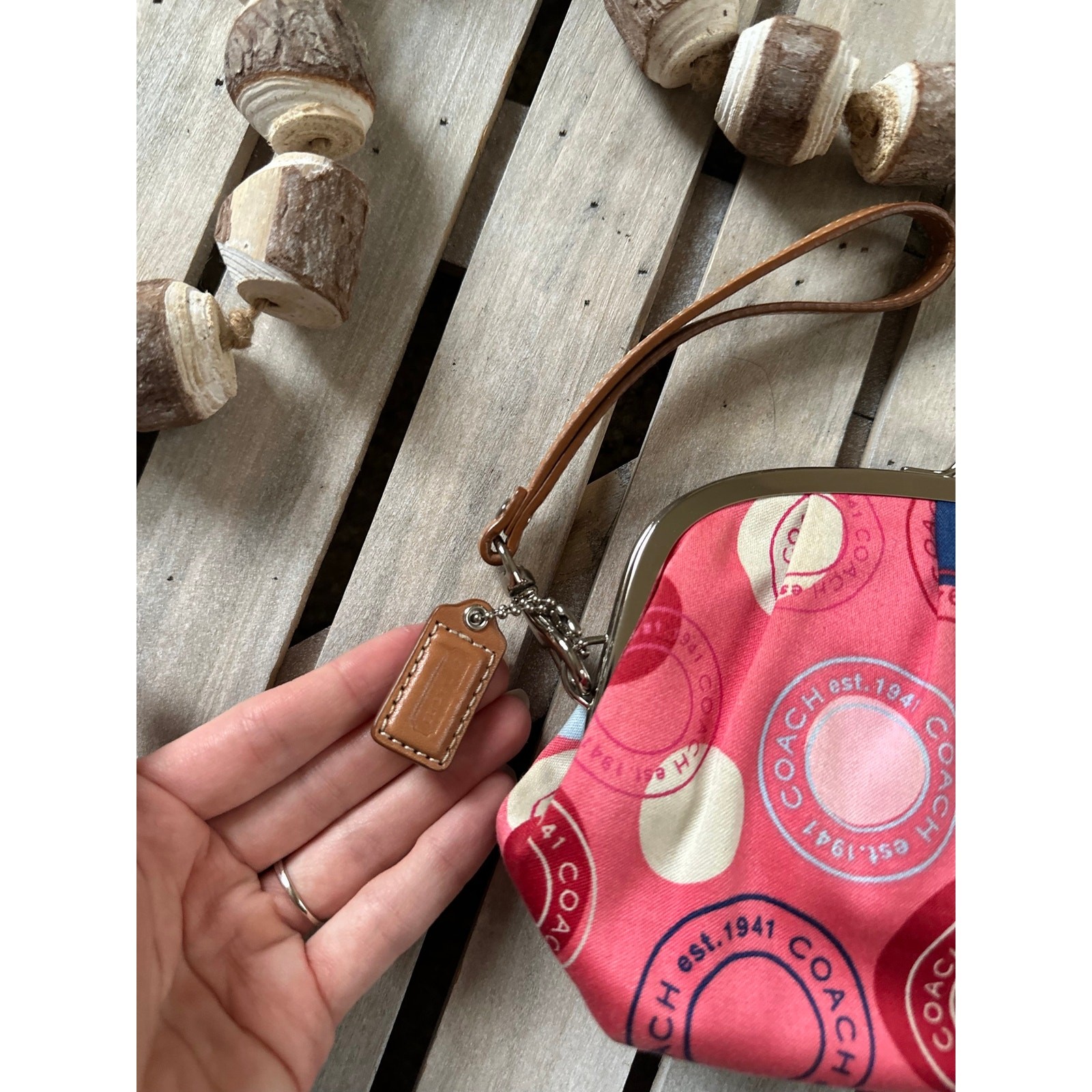 Rare Coach Leah Kisslock Wristlet Pink Coin Pouch Clutch