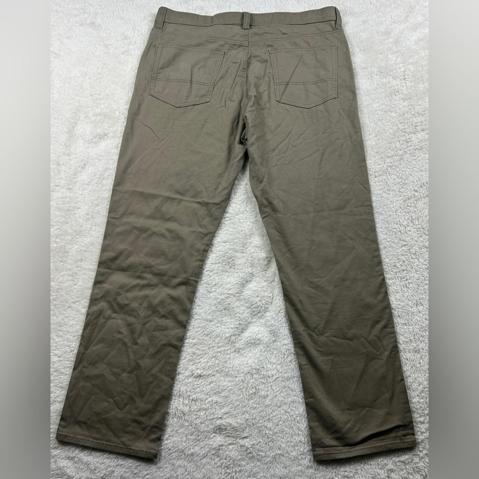 Kirkland Signature Men’s Khaki Pants Size 36 x30 Straight Fit Chino Trousers