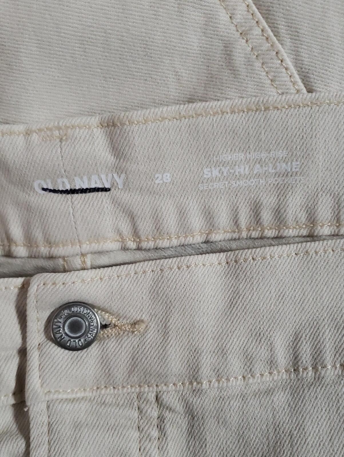 Old Navy Higher High-Rise Sky-Hi A-Line Cut-Off Jean Shorts. Size: 28 Waist: 51″
