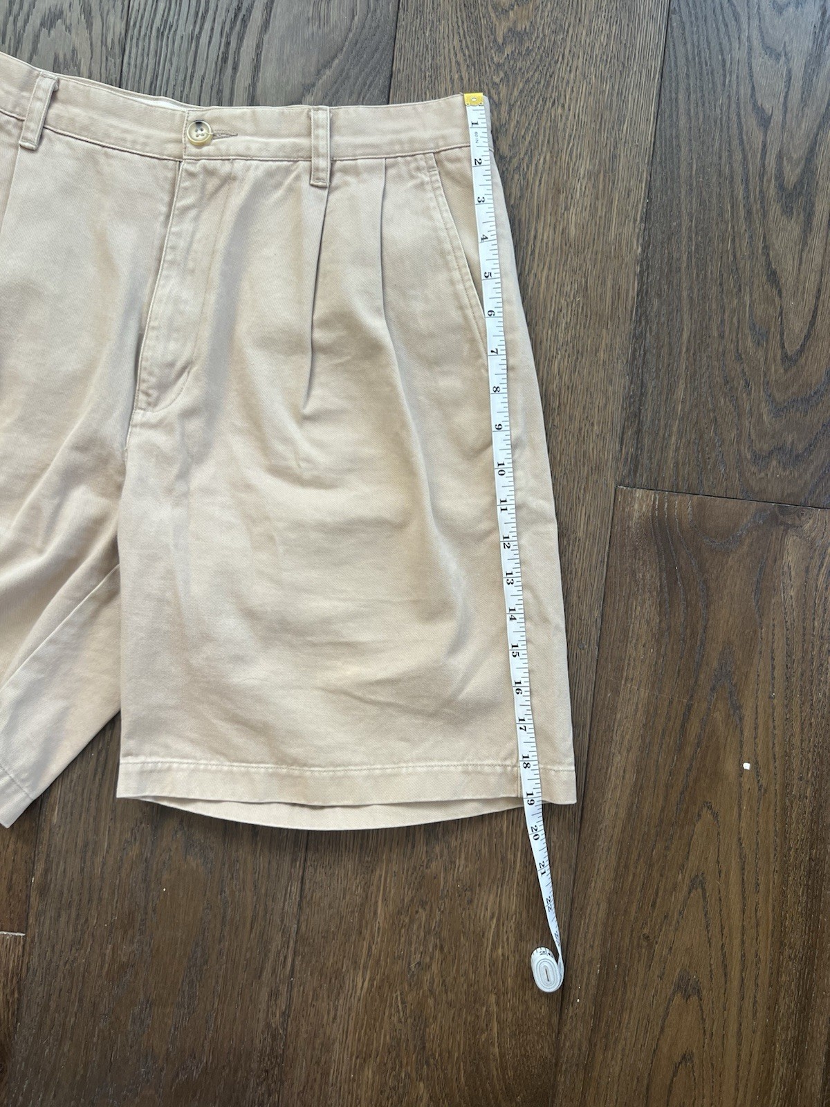 VTG Banana Republic Men’s Khaki Chino Shorts Double Pleated Size 33 (fits 31)