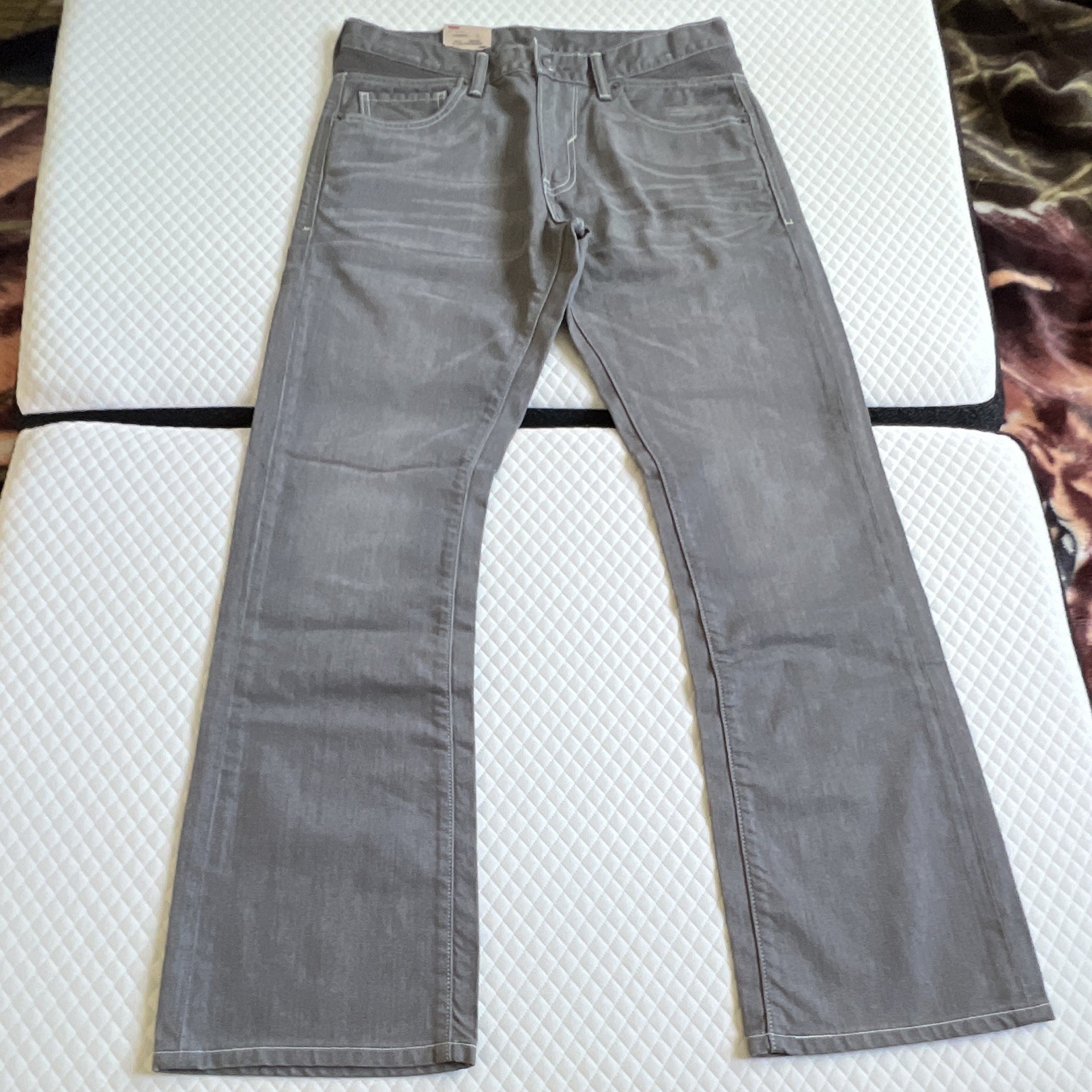 Levi’s Men’s Gray Bootcut Jeans Slim Fit Low Rise Cotton Denim 5-Pocket