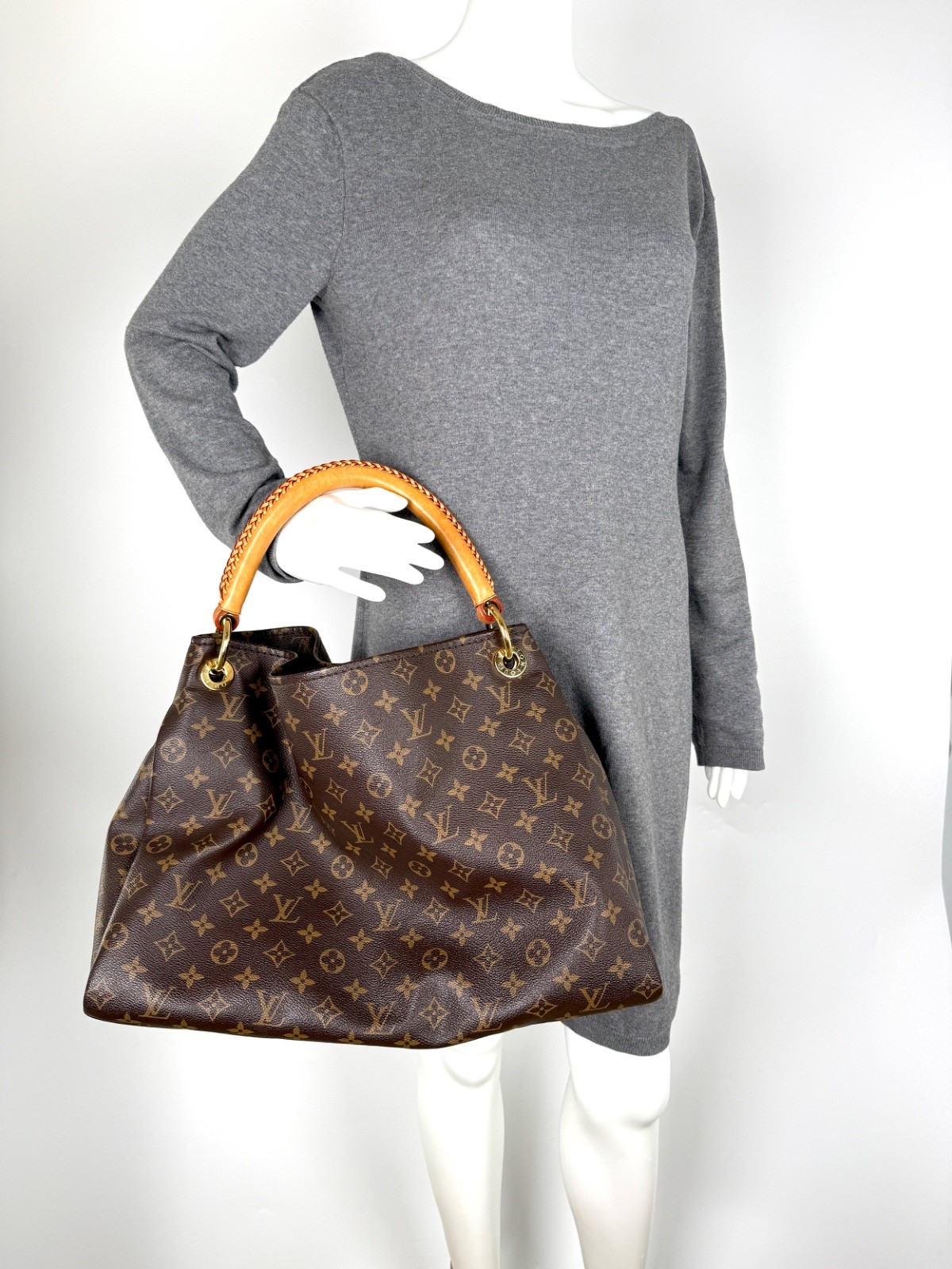 LOUIS VUITTON Artsy MM Monogram Canvas Brown Tote Shoulder Bag