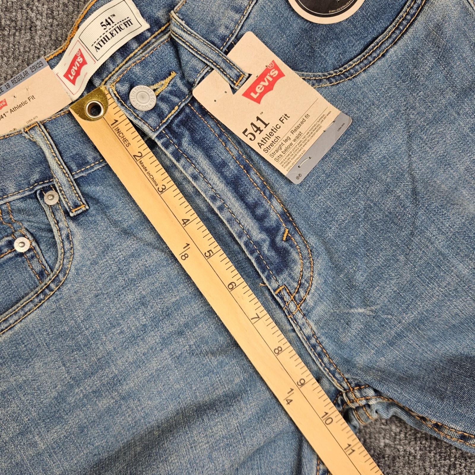 Levis 541 Athletic Fit Jeans Boys 18 Reg W29 L29 Relaxed Straight Denim Med Wash