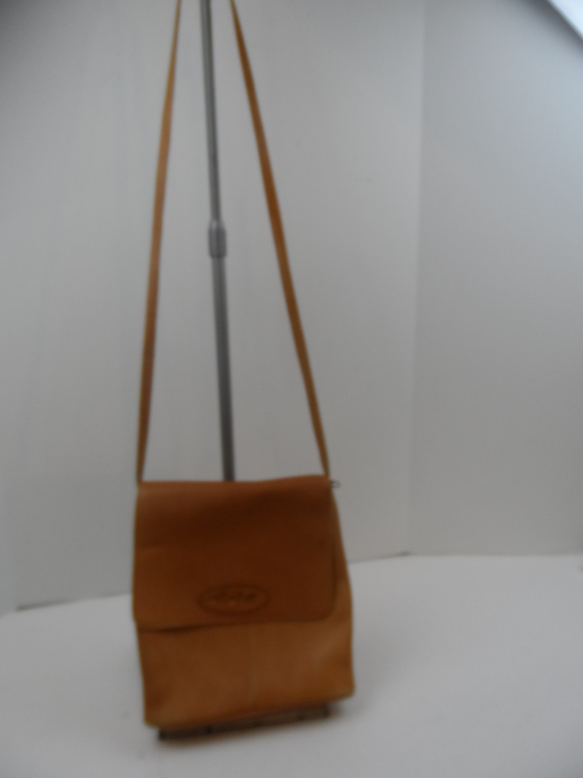 Le Donne Leather Simple Flap Over Crossbody Bag Carmel – 9 x 9 x 2
