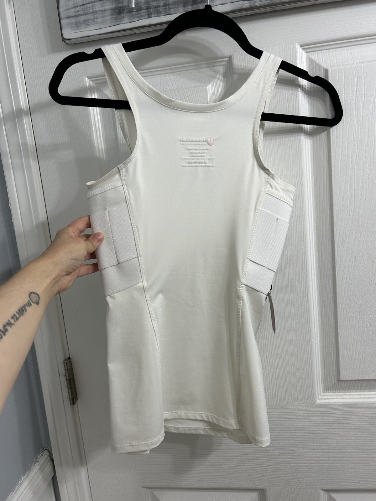 NWT- Undertech under cover concealed carry tank top in white xs