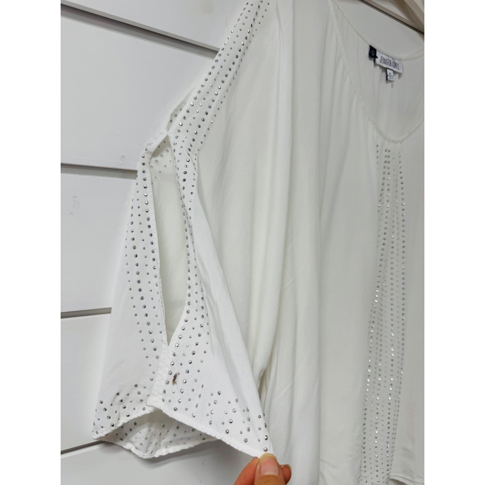 Jennifer Lopez White Studded Split Sleeve Blouse XL Scoop Neck Cold Shoulder Top