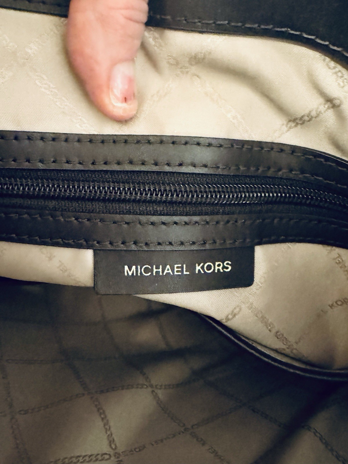 Michael Kors Charlotte Large Logo and Leather Top-Zip Tote Bag – Brown S