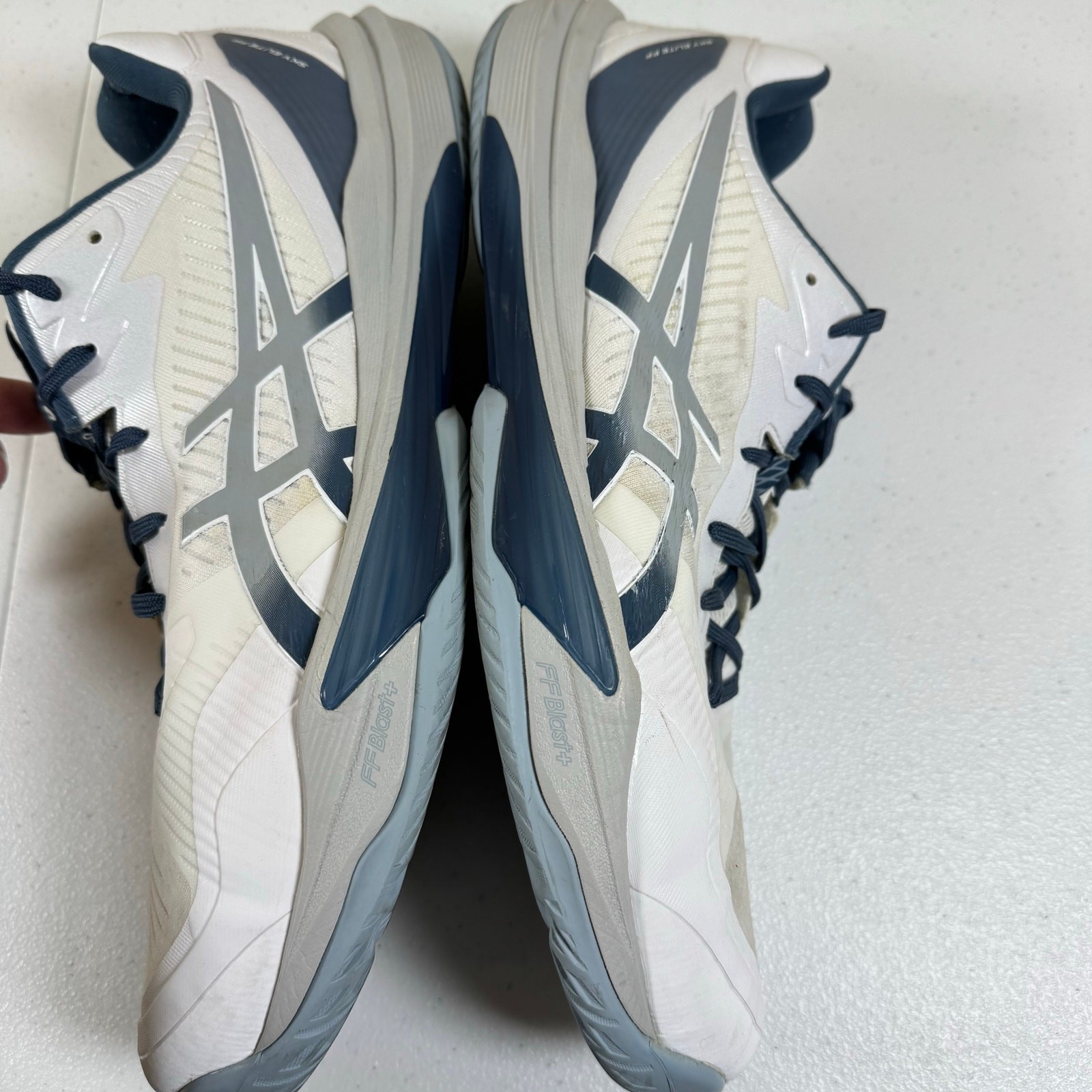 Asics Sky Elite FF 3 100 White Gray Volleyball Shoes Mens Sz 16 No Insoles Read