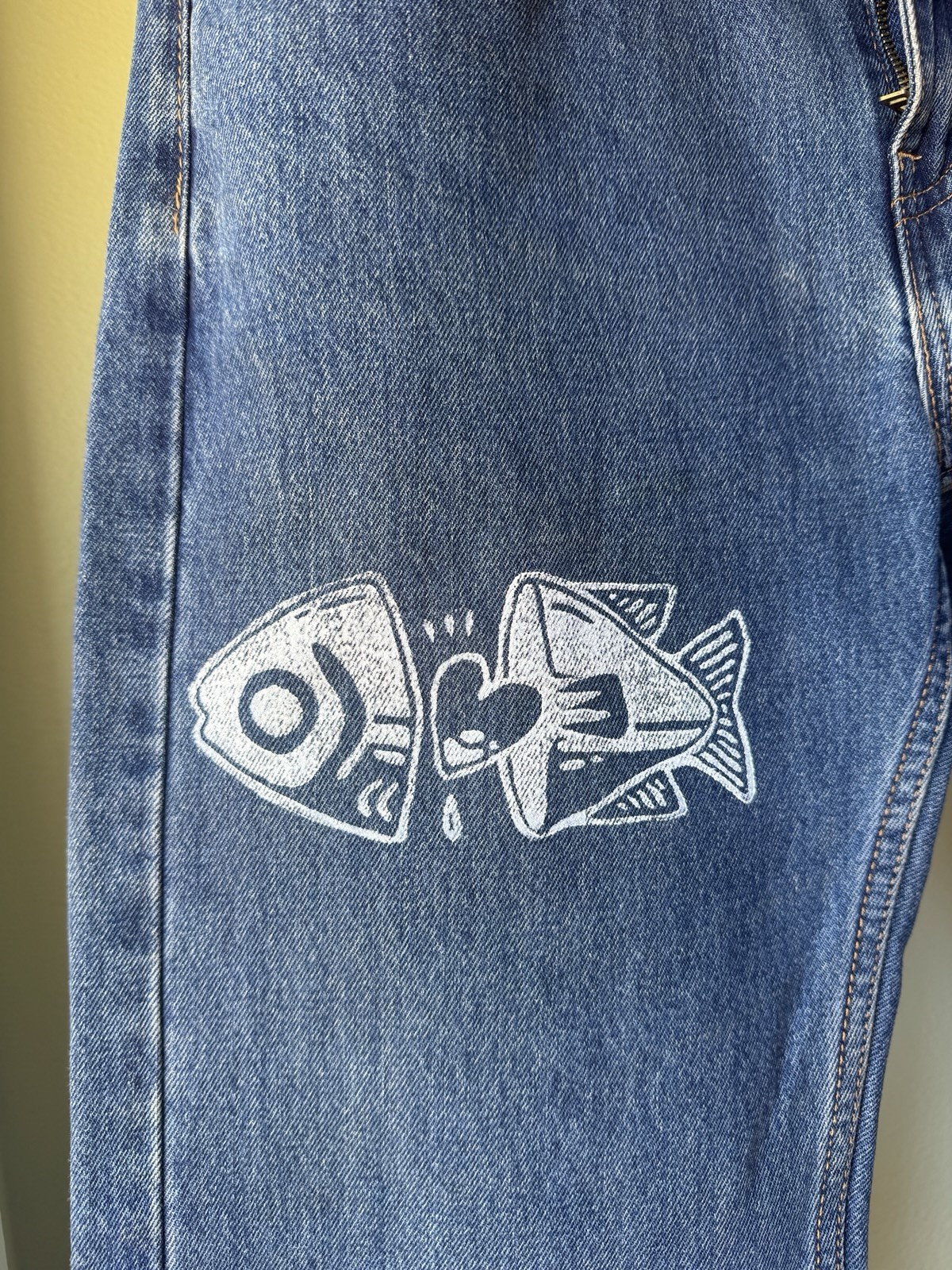 Levi’s 505 Men’s Jeans 32×32 With Fish Prints