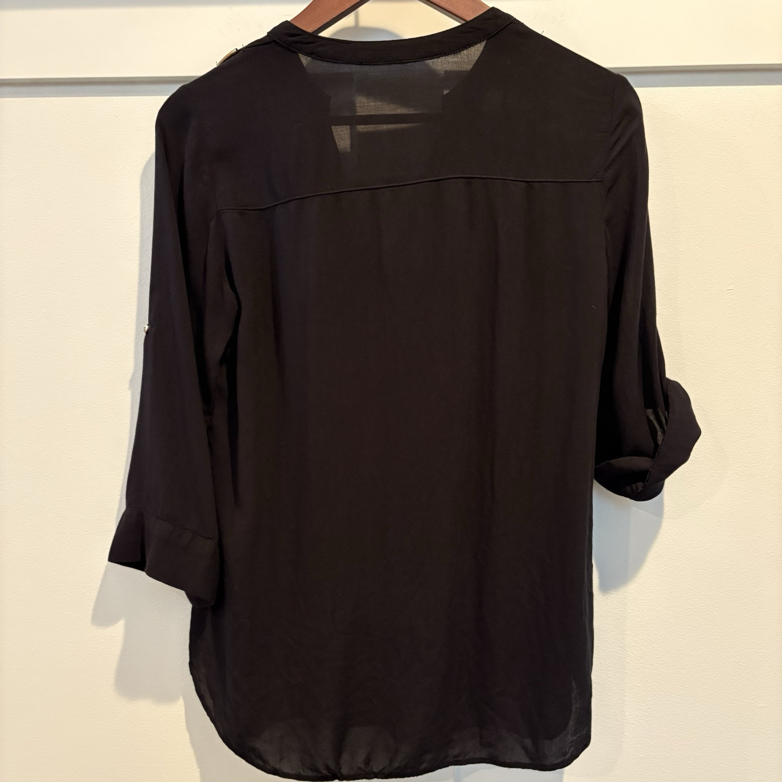 Atmosphere Top Small Black Roll Tab Sleeve Classic Casual Capsule Staple