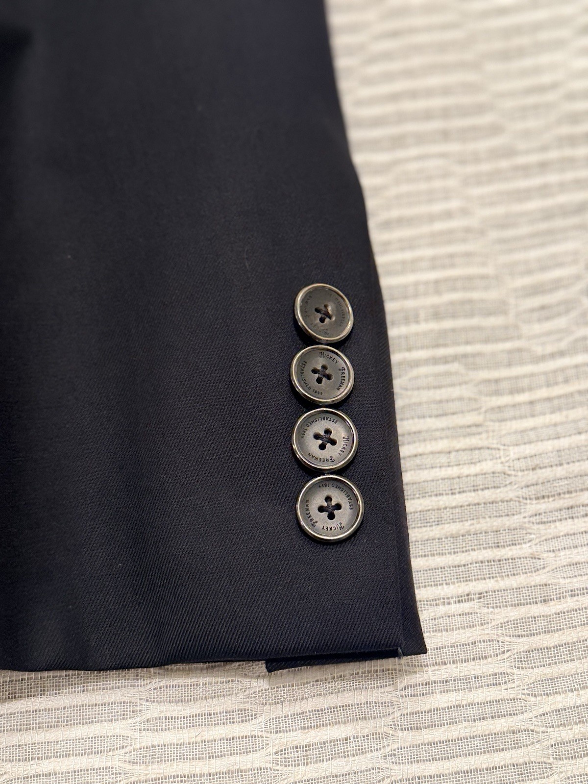 Hickey Freeman Wool/Cashmere Beacon Navy Blazer – Made in USA