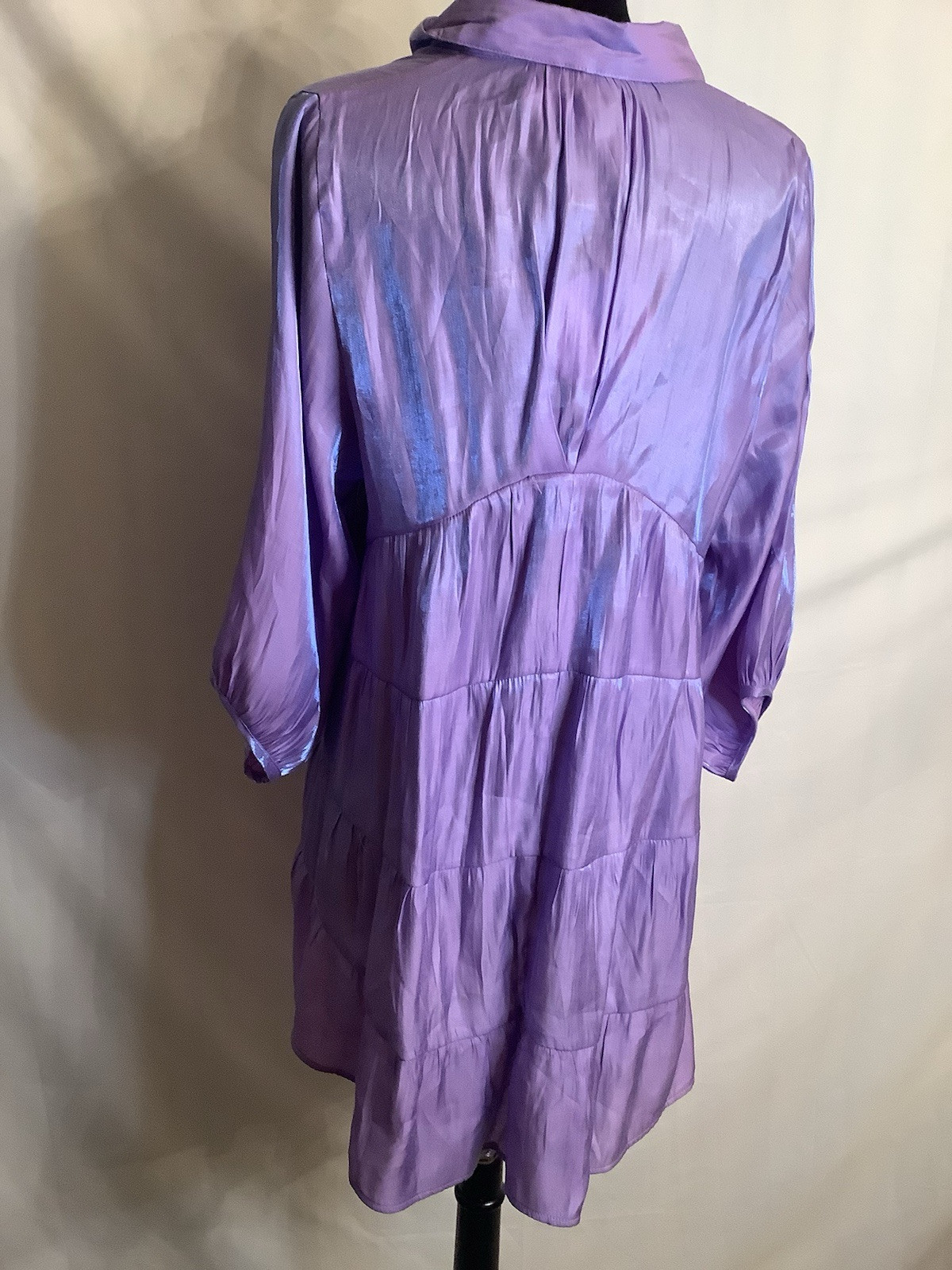 UMGEE BEAUTIFUL PURPLE SHINY HI LOW DRESS/TUNIC/BLOUSE SIZE SMALL