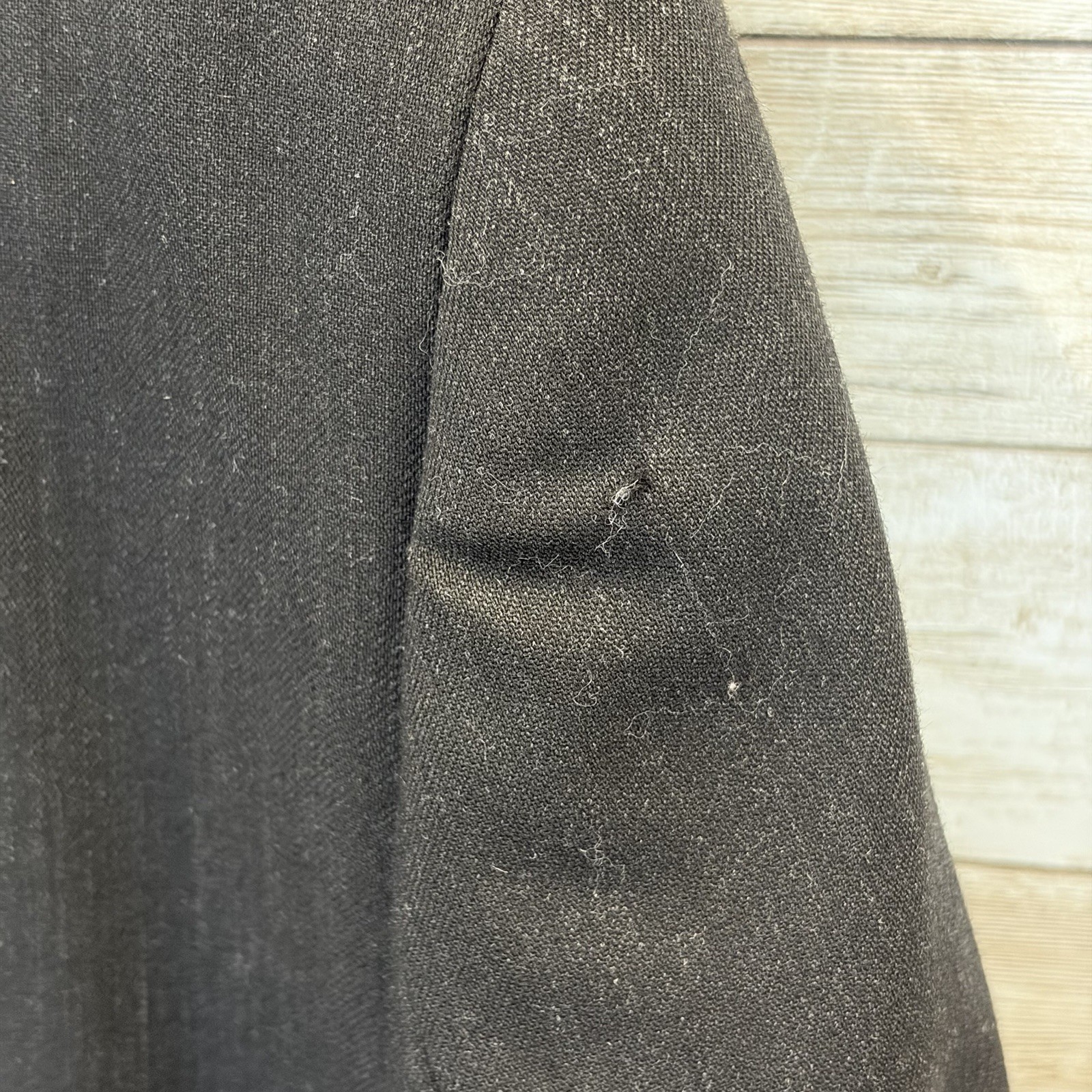 Vtg Pronto Uomo Mens 46R Suit 100% Wool Black 2 Button Ventless Pleated 41×27.5