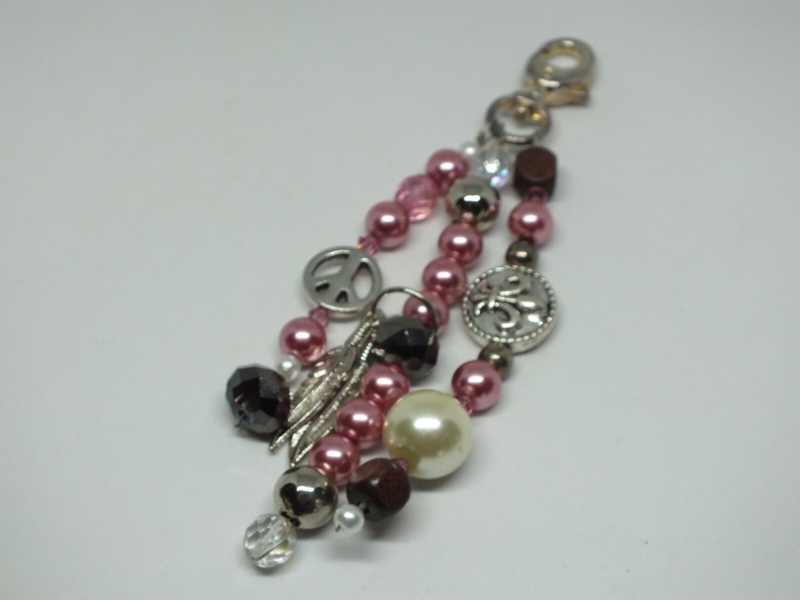 Beautiful Zipper Pull Purse Clip Silver Tone Pink Beads Peace Sign Feathers 5″