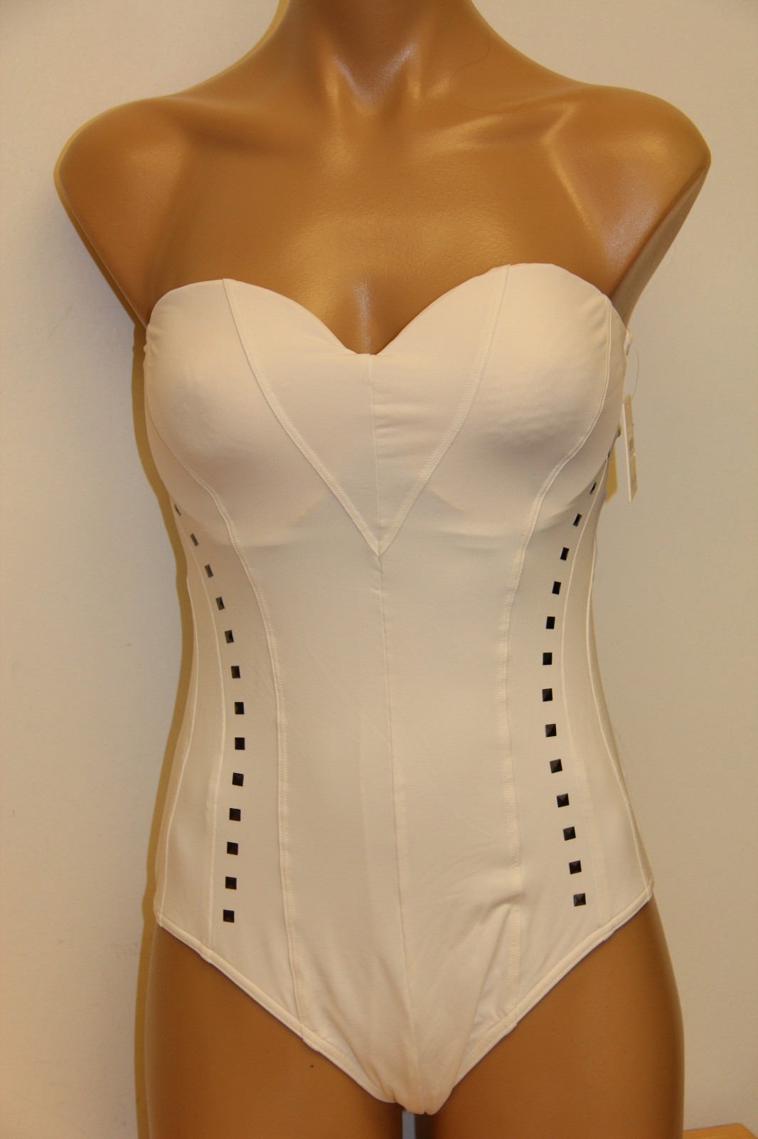New Calvin Klein Swimsuit 1 piece White Underwire Sttrapless