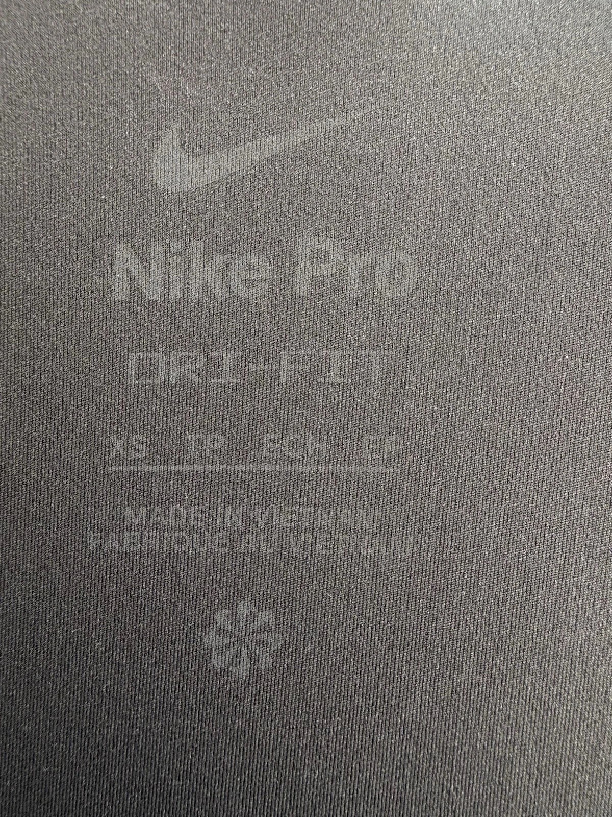 Nike Pro DriFit Cropped Tank Black/Gray Size XS , Fits 30 to 32 Inch Chest NWOT