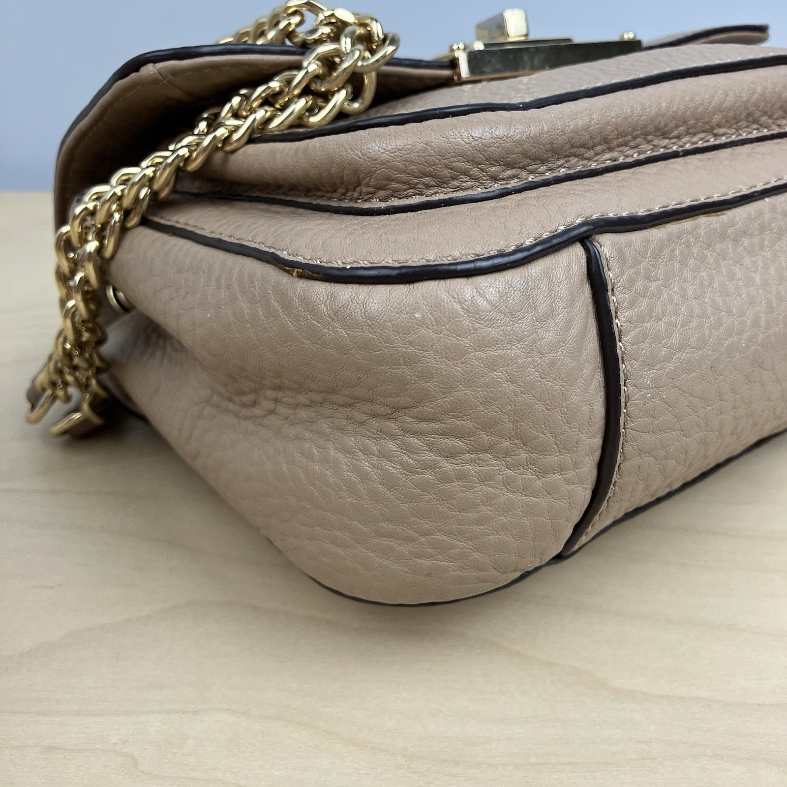 Michael Kors Sloan Tan Pebbled Crossbody Bag Small Turn Lock Chain Strap Gold