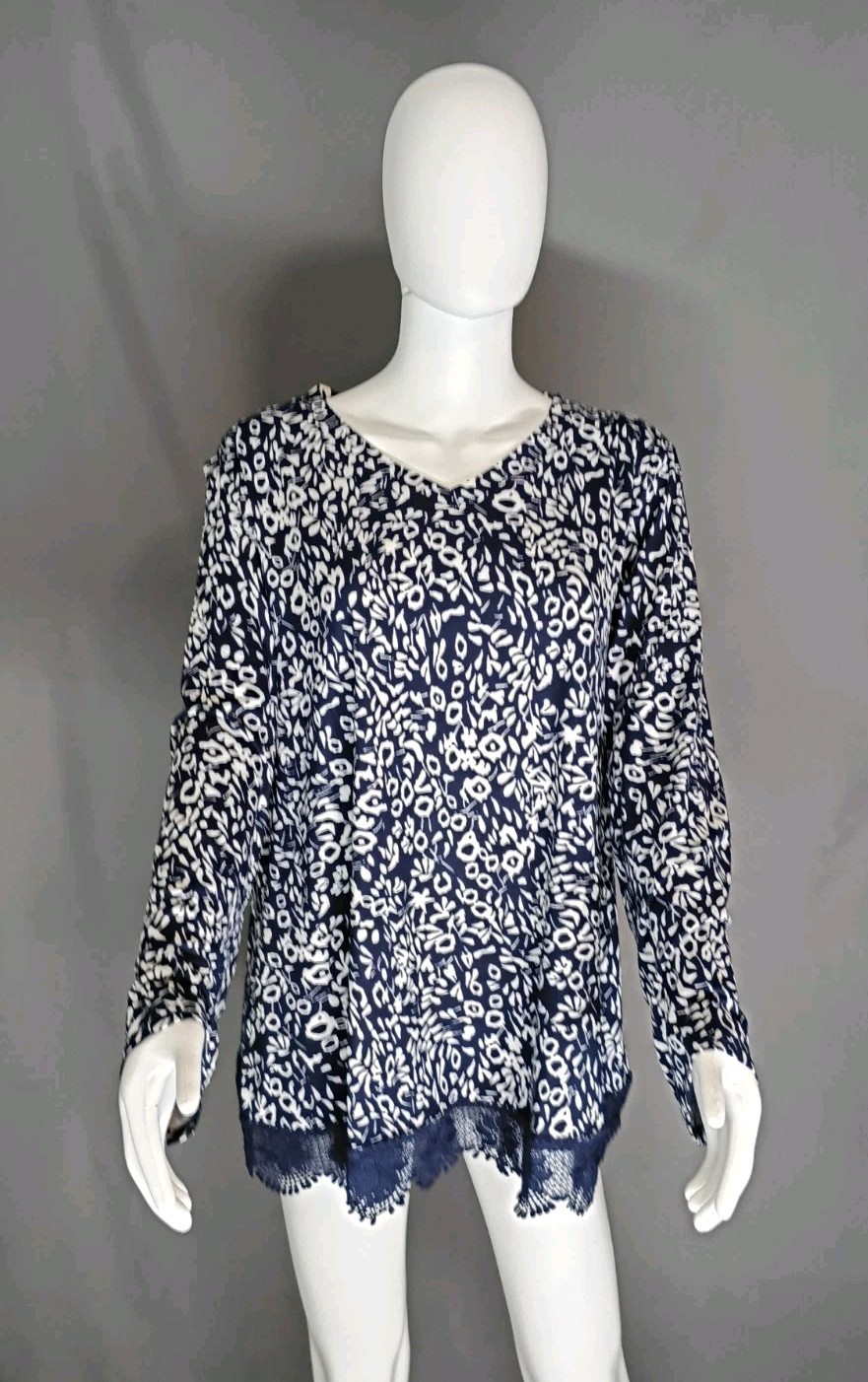 Women’s Casual Long Sleeved Blouse, Lace Hem Line, Dark Blue & White Design, 2XL