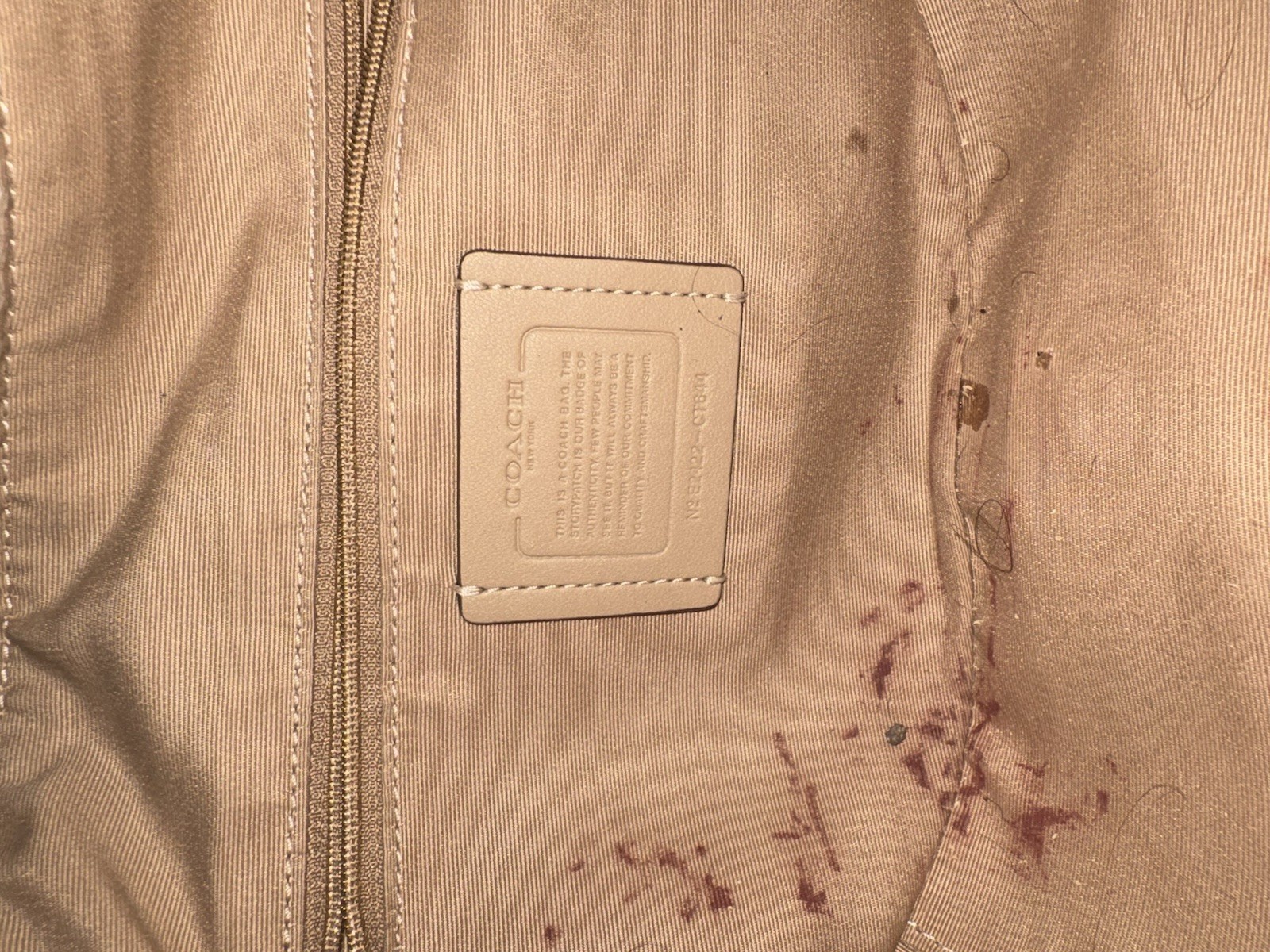 Coach White Crescent Shoulder Bag Zip Adjustable Logo Strap With Coach Hangtag