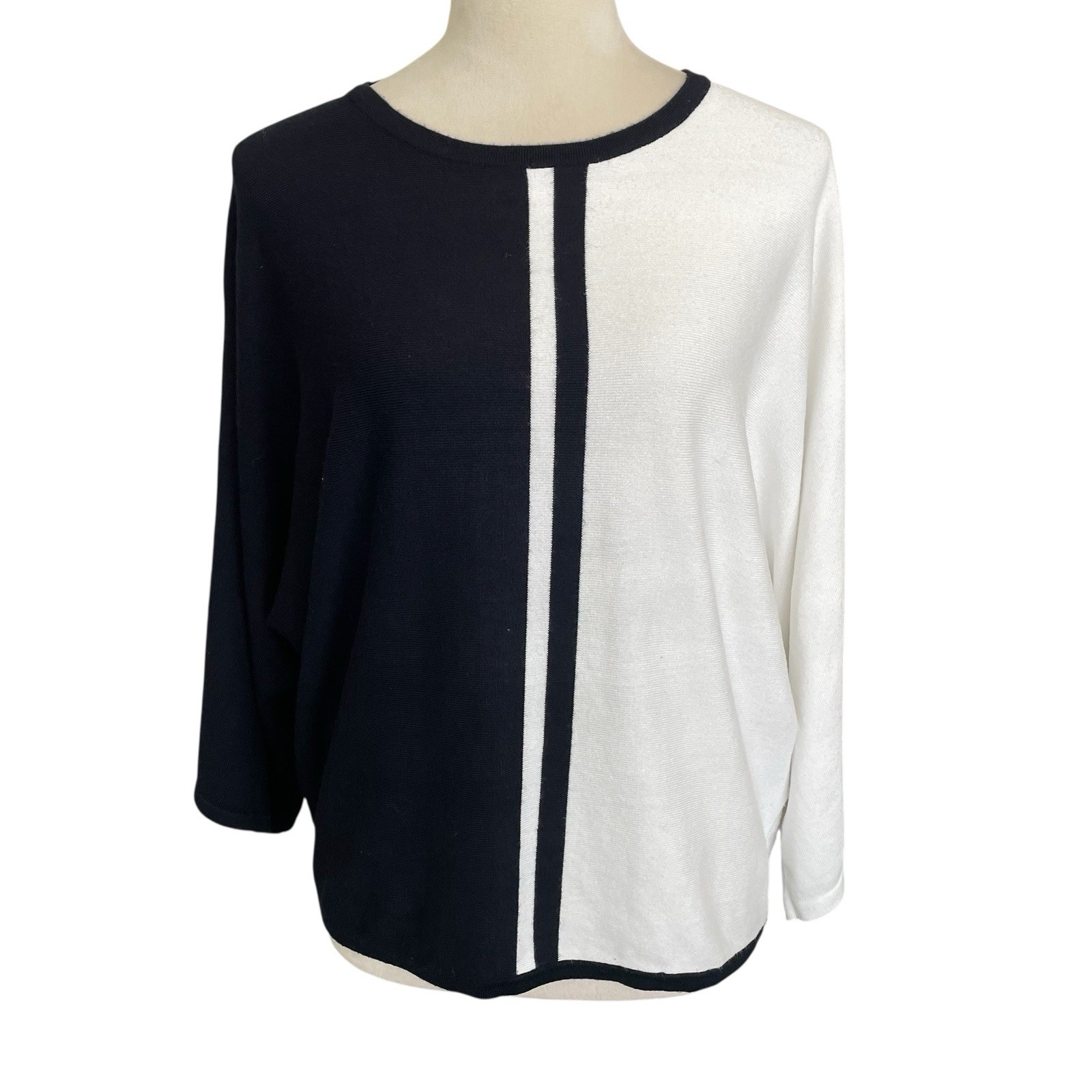 Magaschoni Two Tone Elegant Minimalist Black White Women’s Knit Top Size M