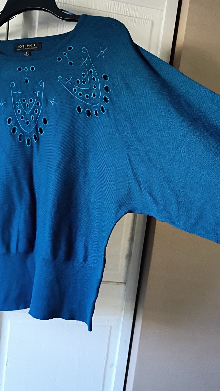 Joseph A. Blue Knit Pullover Sweater Crew Neck Dolman Eyelet Embroidered L