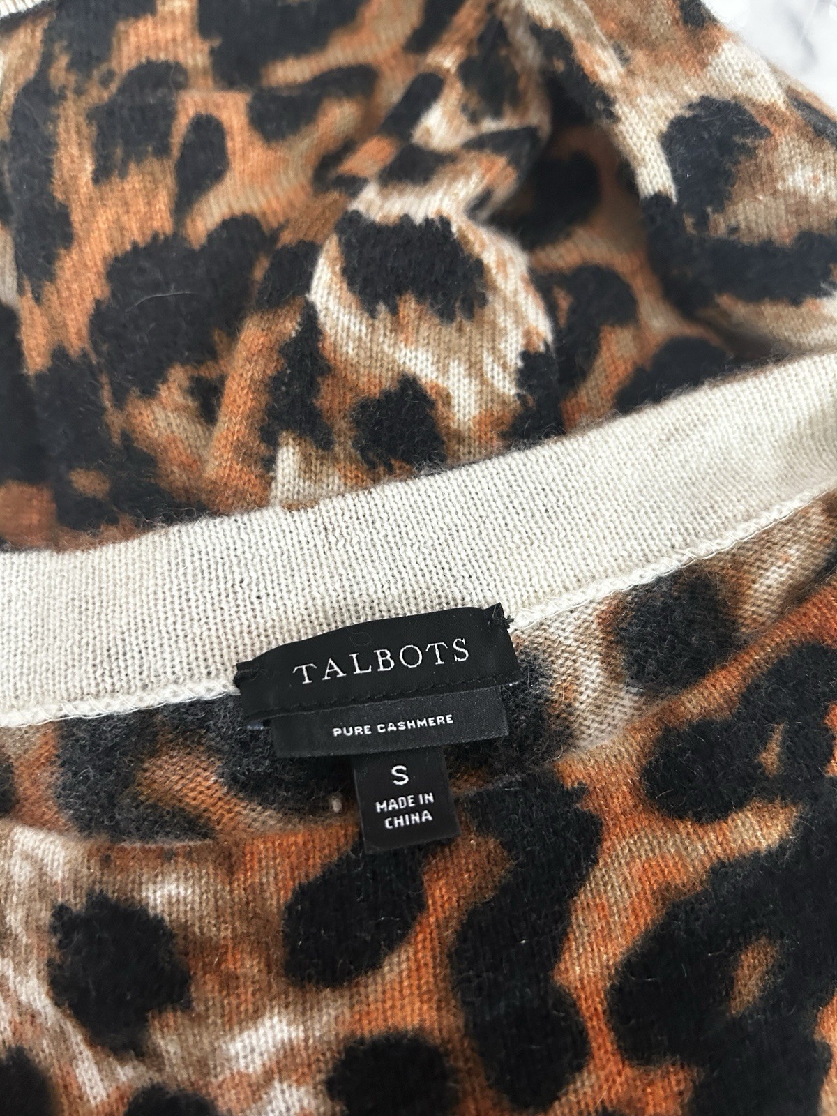 Talbots Womens 100% Cashmere Sweater Size S Animal Print Luxury Yacht Club