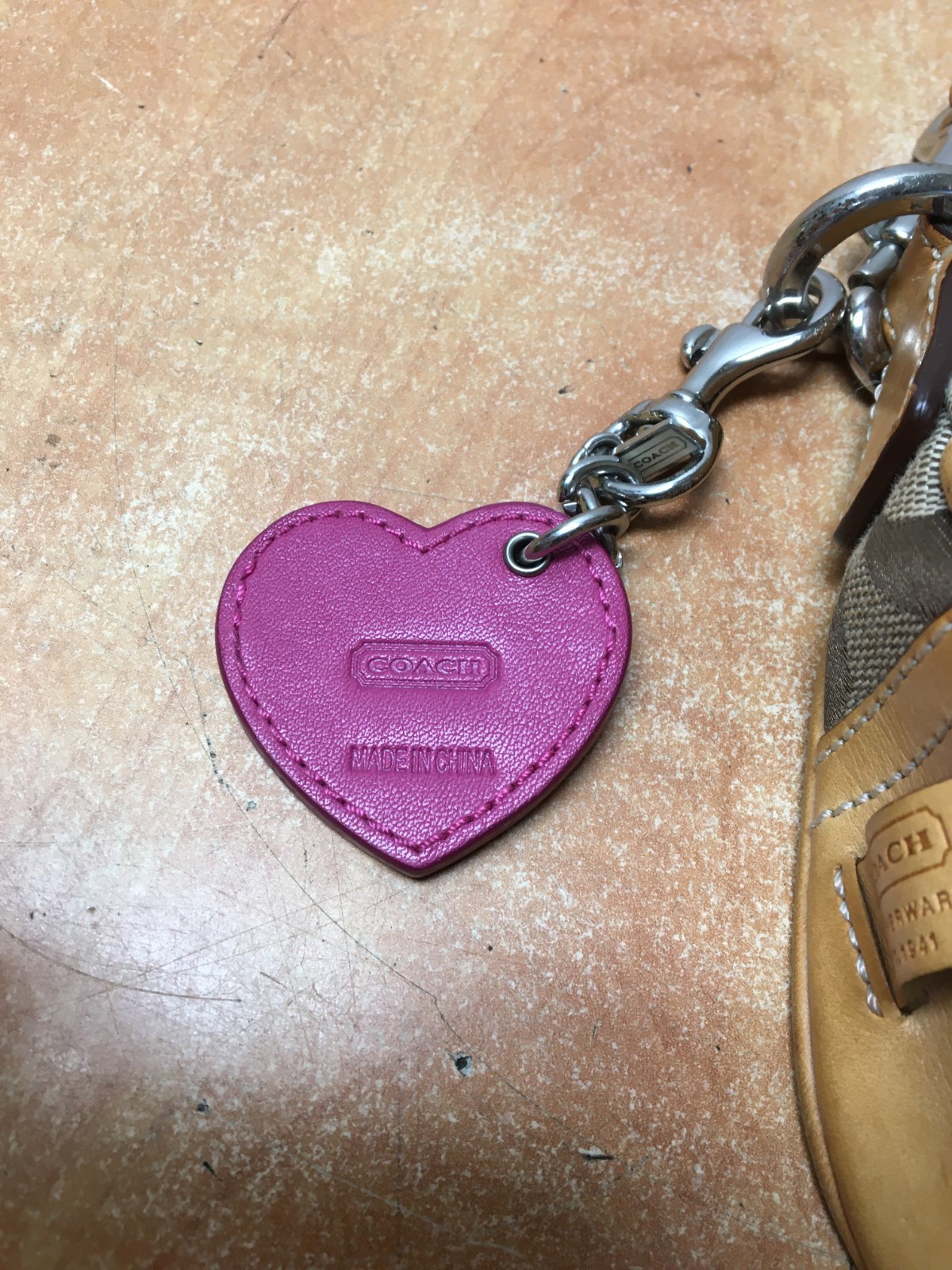 Coach Tan Demi Buckle Small Purse Logo Magnetic H3U-6362