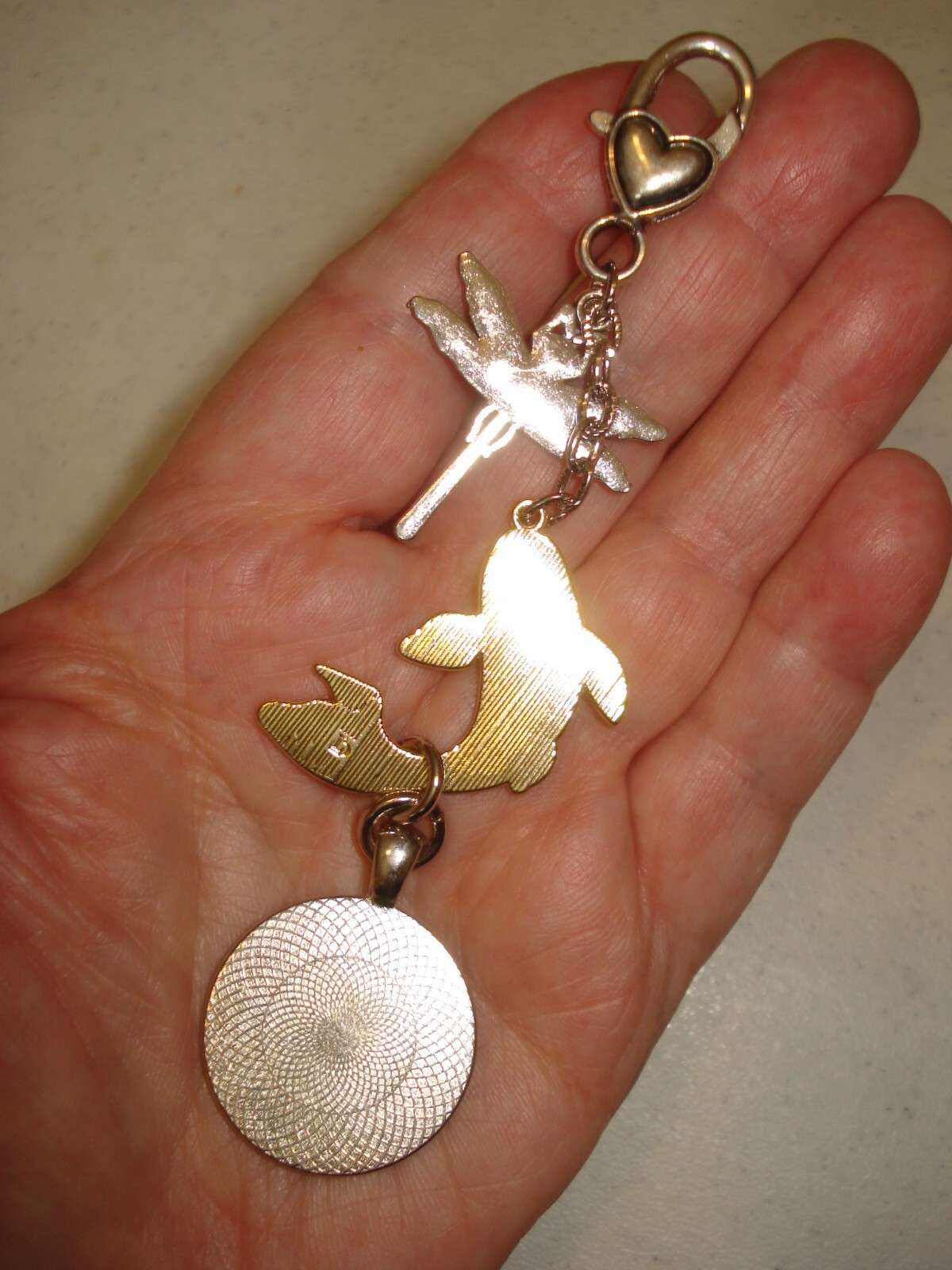 4 3/4″ Drop Cabochon, Koi Fish Chasing Dragonfly Heart Key Ring Dangle Glitz #1