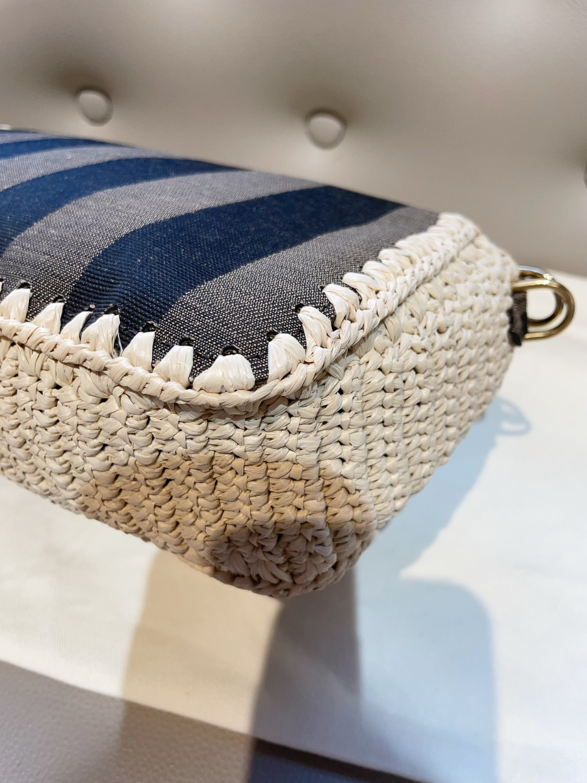 Fendi Medium Raffia Woven Baguette Bag （26×13×7）cm
