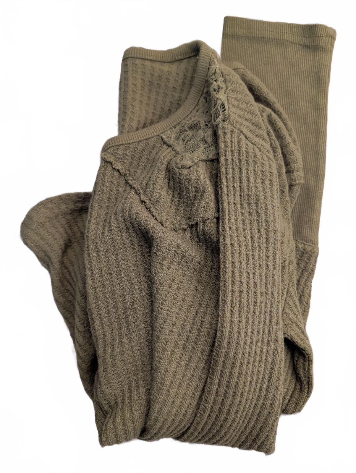 Frye and Co. Womens Medium Sage Green Waffle Knit Long Sleeve Top Henley Fall