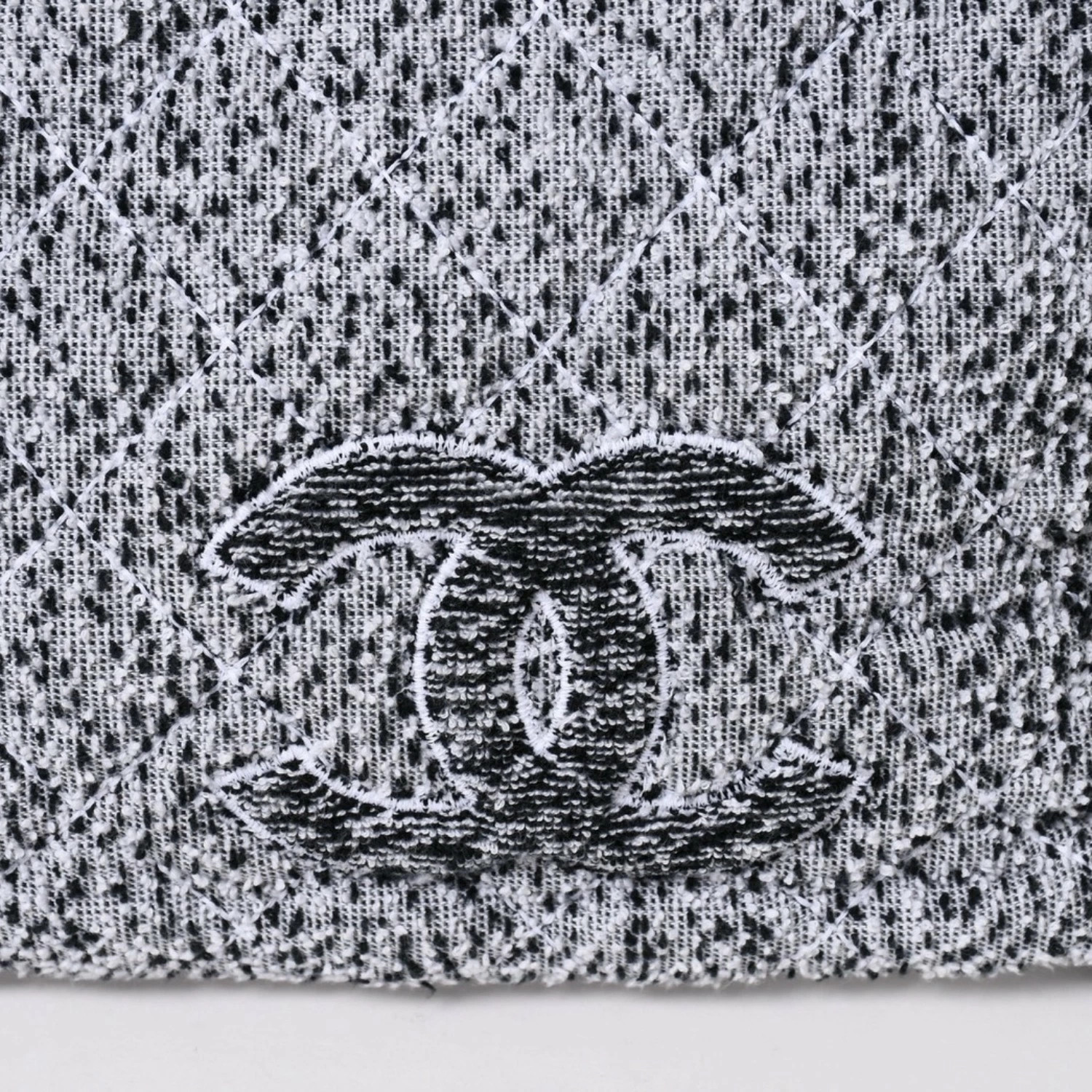 Chanel Cruise Collection Pile Beach Bag Terry Cloth Coco Tote A7333a003517 r0_06