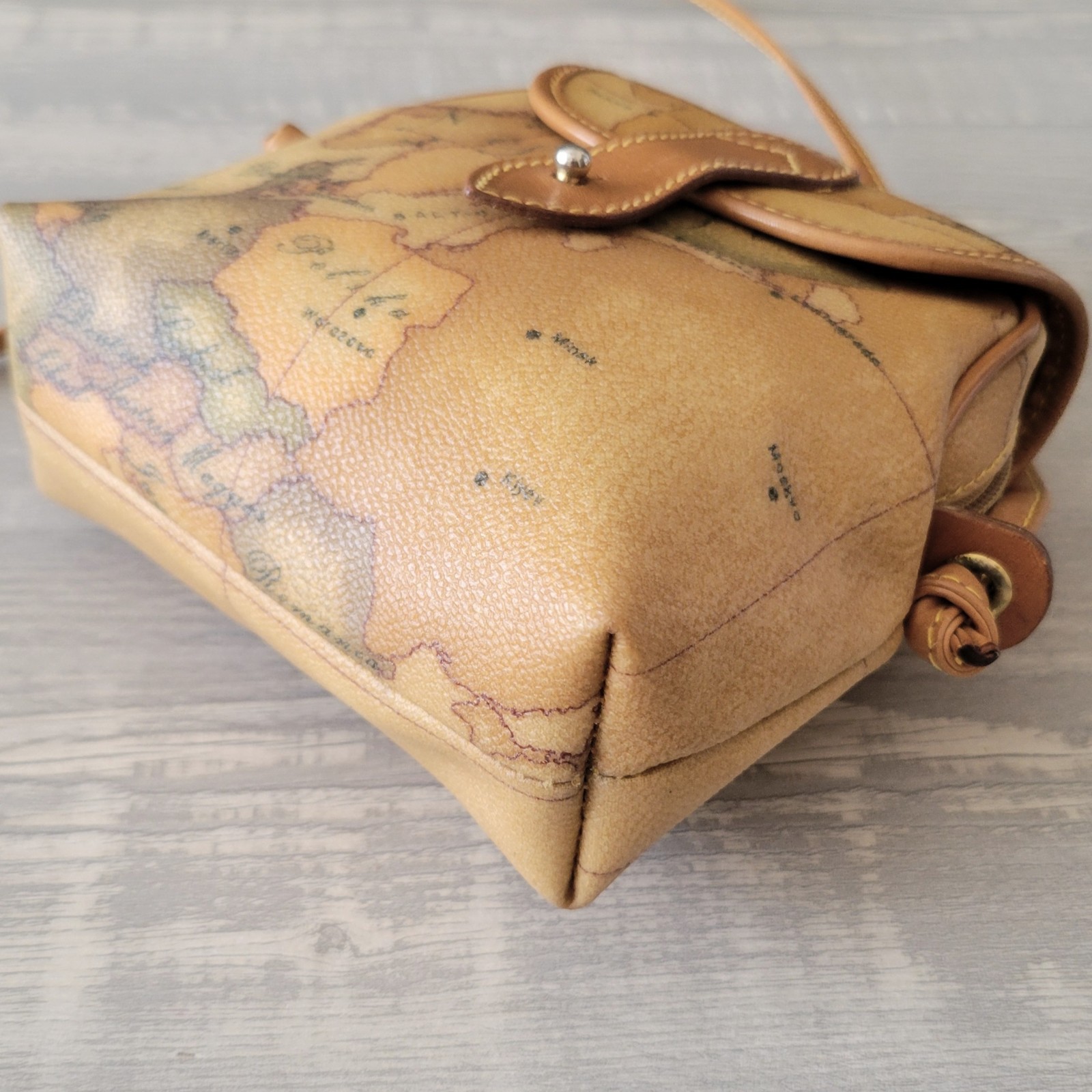Vintage Classe Alviero Martini Geo Classic Mini Crossbody Belt Bag Map Print EUC