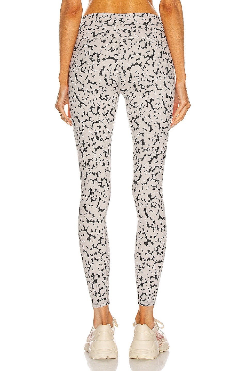 VARLEY Century 25″ Legging Size Large