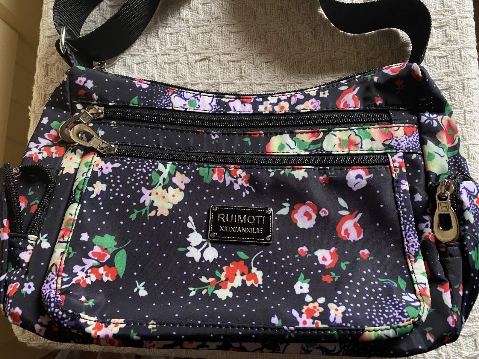 RUIMOTI Nylon FlORAL Crossbody Shoulder Bag Purse Very Roomy Pockets 13” x 6.75
