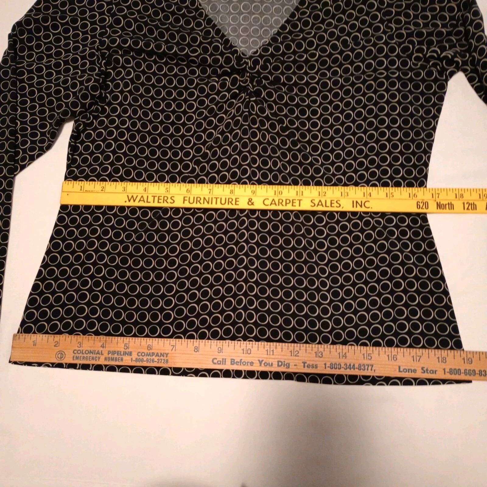 Chapter One Women’s Ruched Blouse Size M Black Beige Circles Knit Dressy EUC