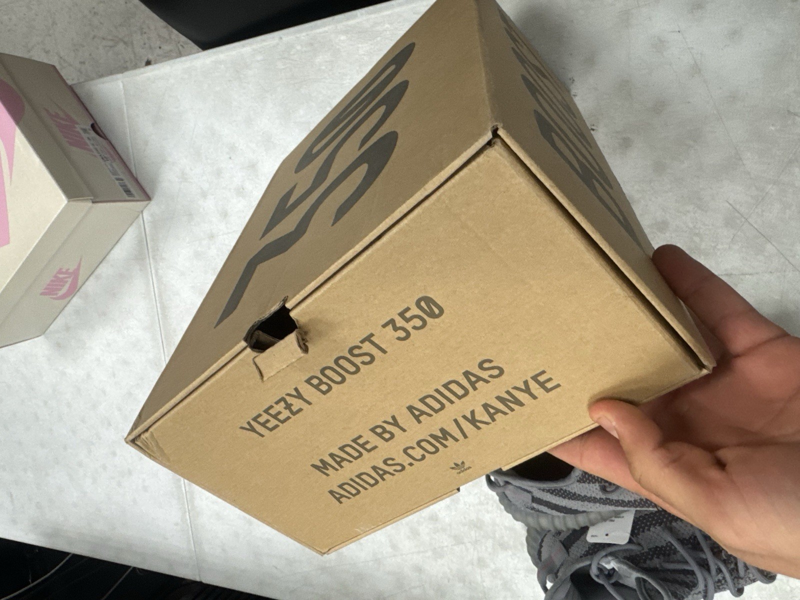 adidas Yeezy Boost 350 V2 Beluga 2.0 Size 11.5 Brand New