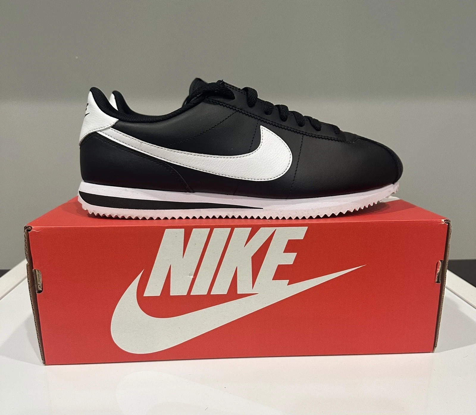 Men’s Nike Cortez Casual Shoes Sneakers – Black White DM4044-001 – Many Sizes