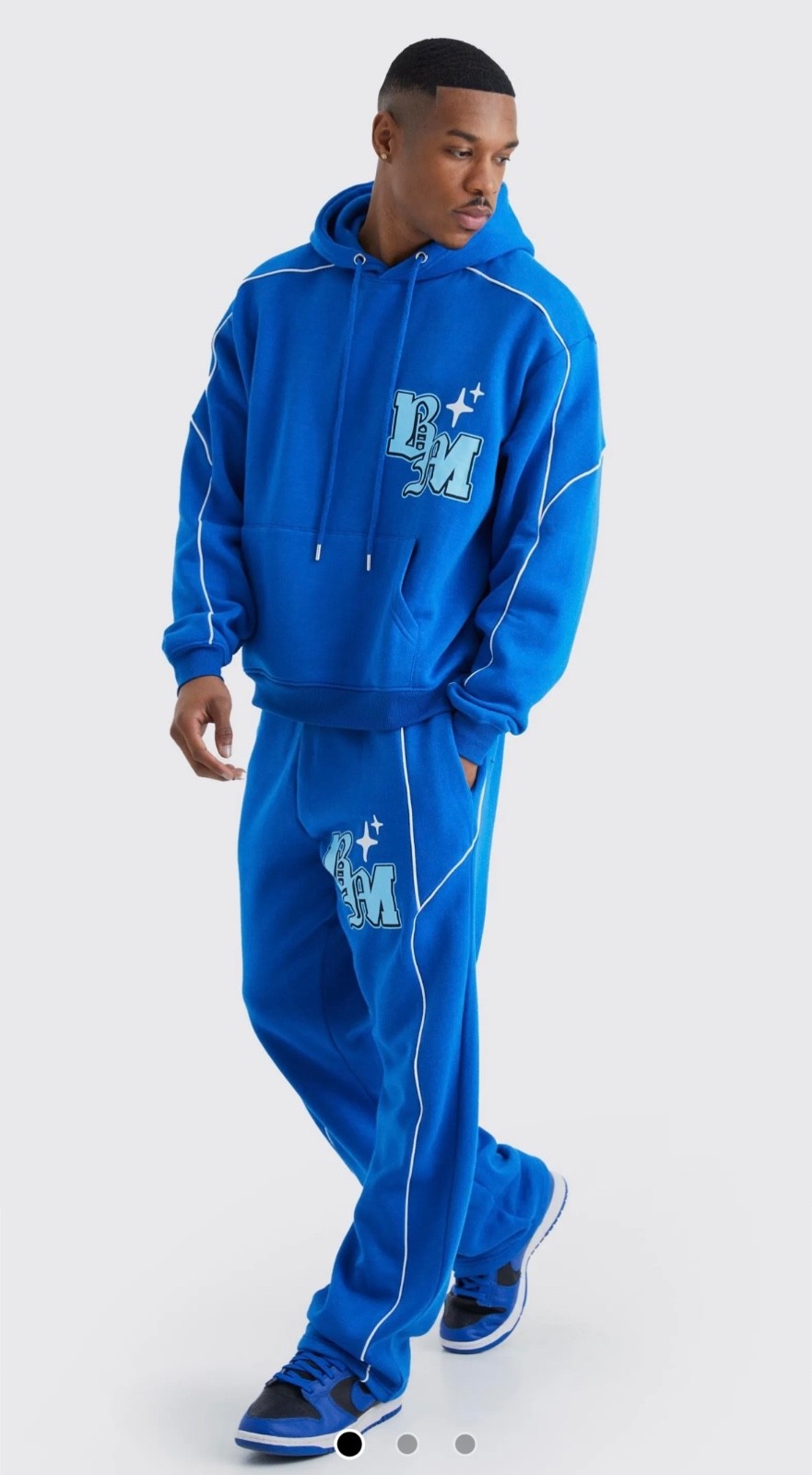 pullover hoodie set / comes with both top and bottom as shown in the picture