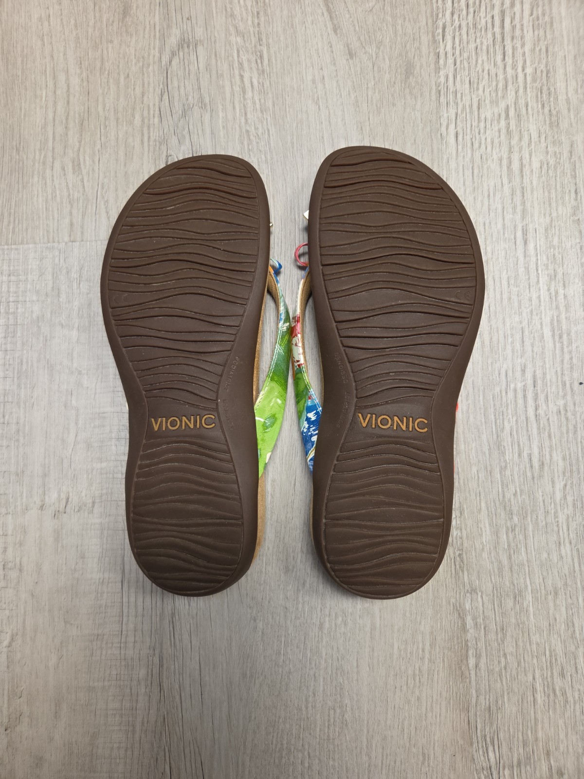 Vionic Bella II Sz 8 Thong Sandals Arch Support Shoe Floral Multi Color Festival