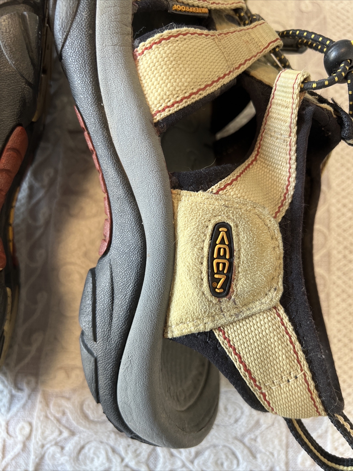 Keen Sandals Womens 9.5 Clearwater CNX Trail Water Sport Gray Tan 1008772 SB