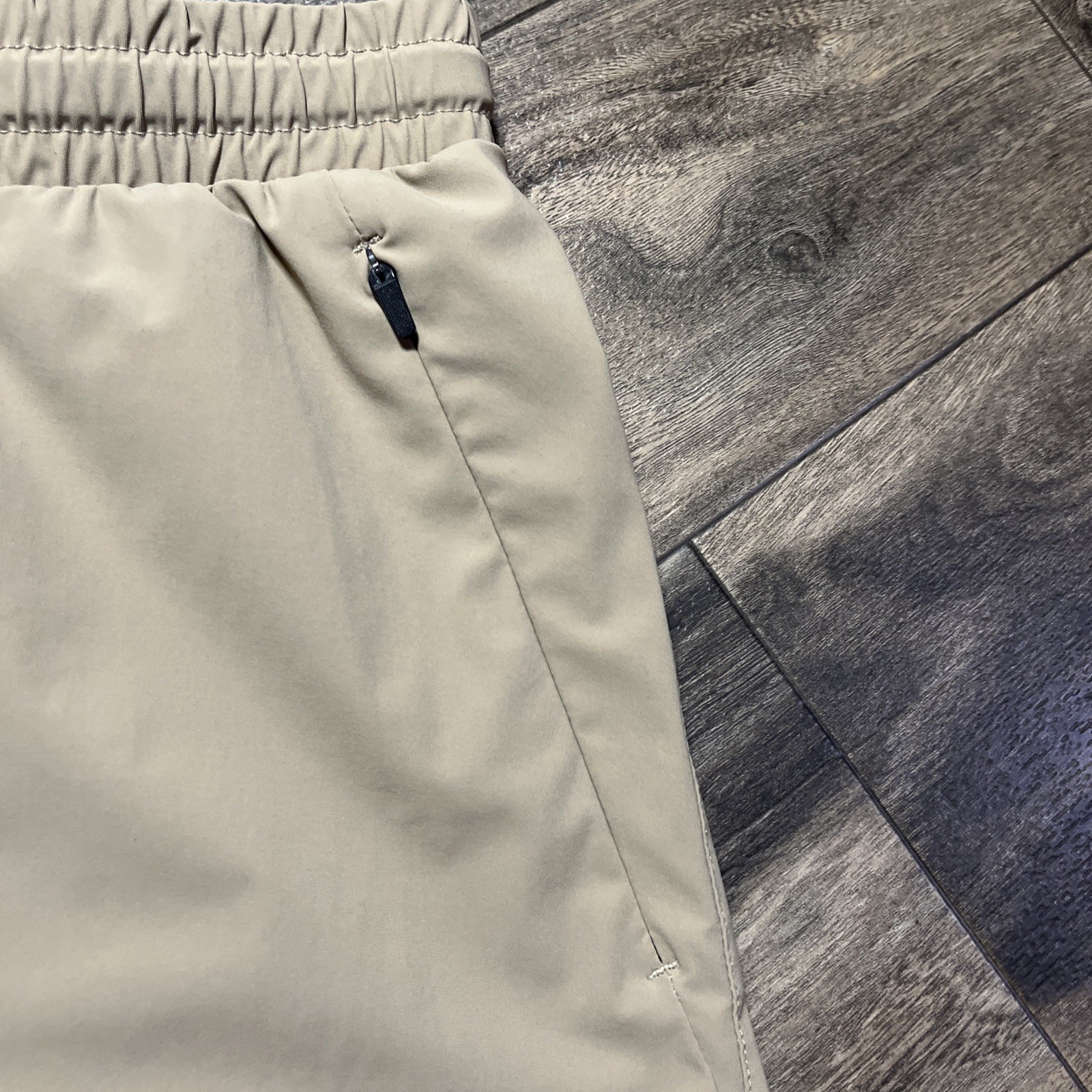 UNRL In Flex Jogger III Pants Men’s Small Desert Khaki Golf Stretch EUC