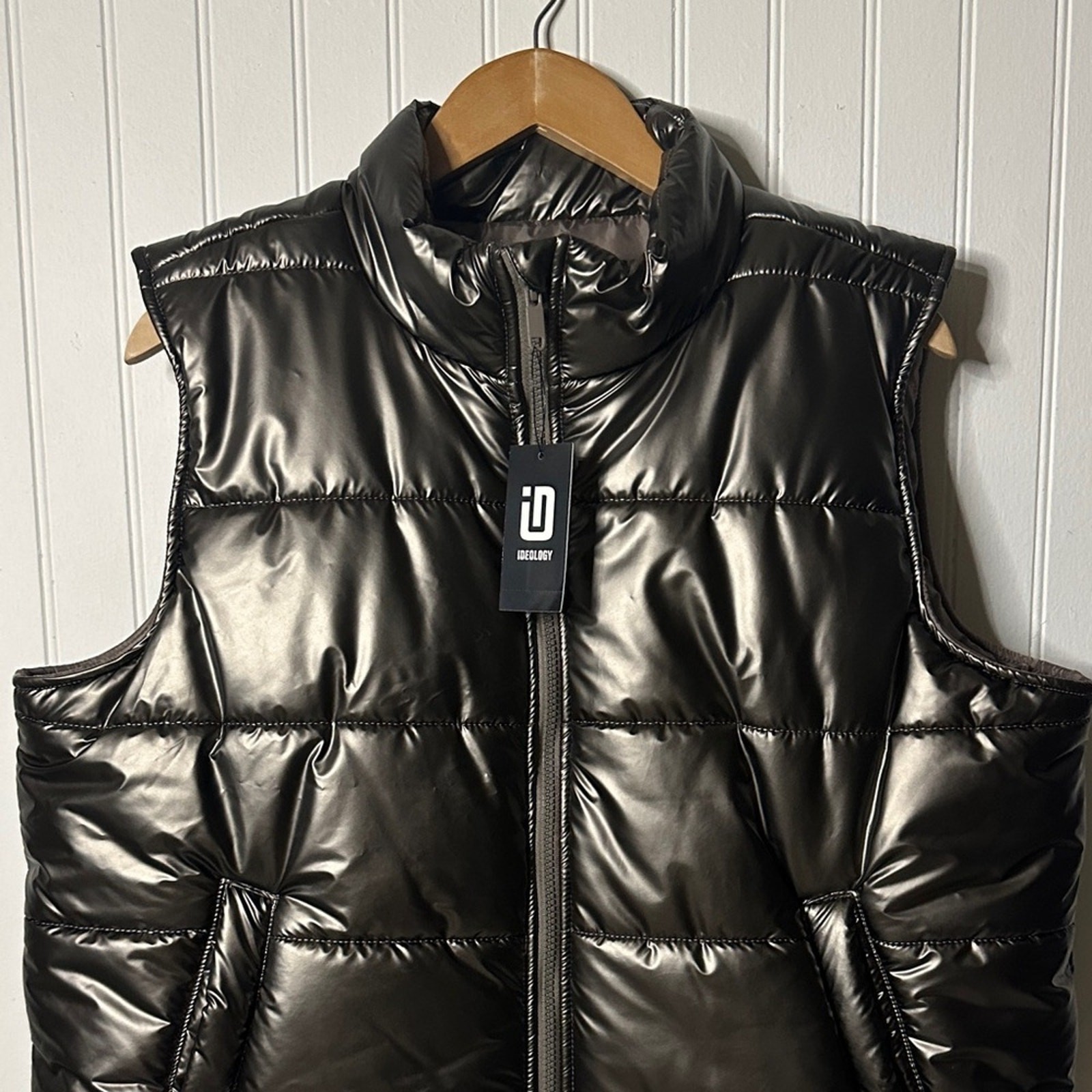 ID Ideology Metallic Pewter Grey Puffer Vest Size Medium