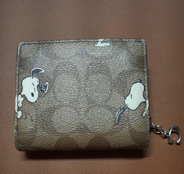 COACH Snoopy Bifold Wallet Peanuts Collaboration