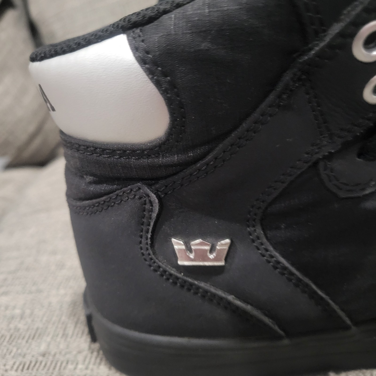 Supra Vaider High Top Shoes Men 7 Black Sole Skate Sneakers 08044-05-M