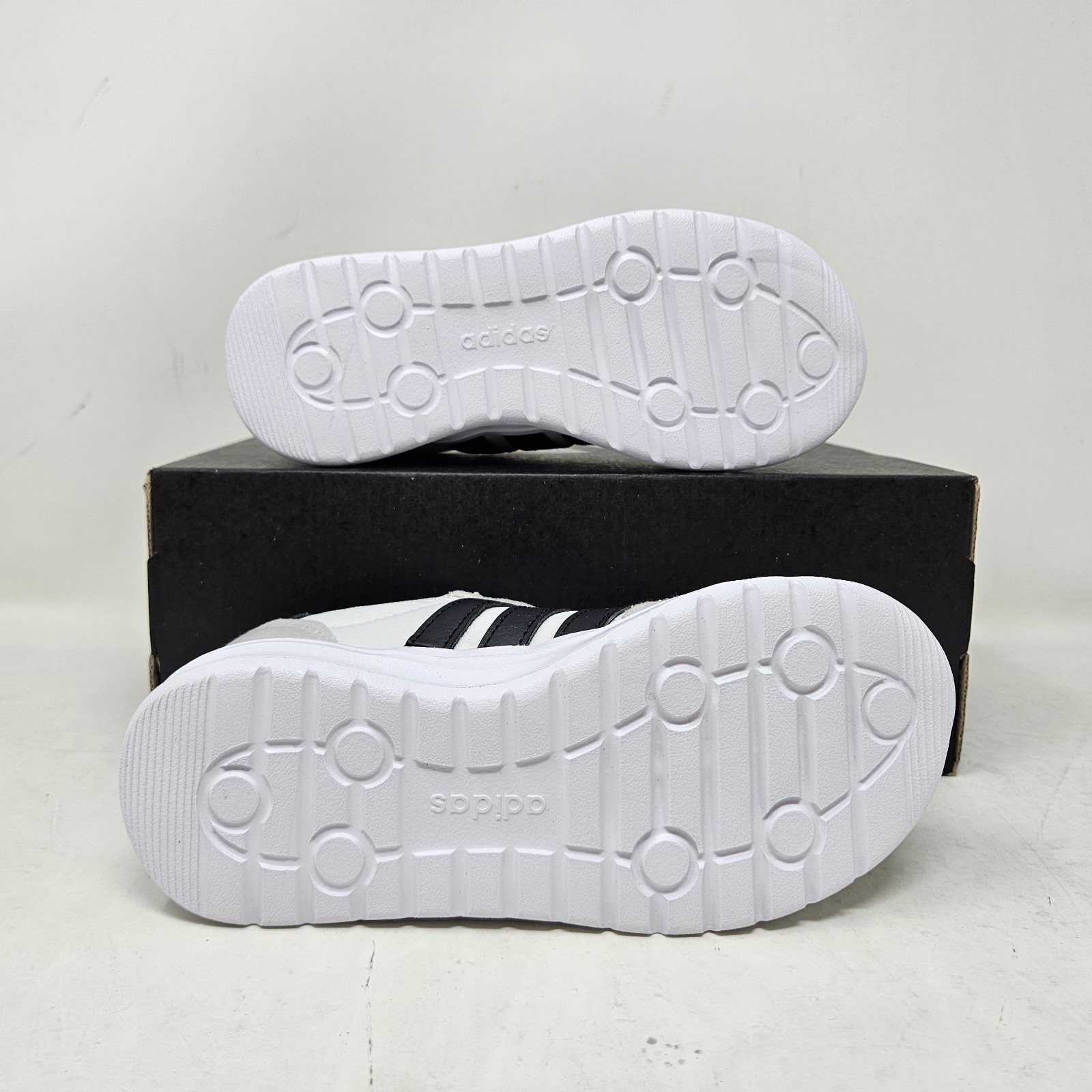 Adidas Run 70s 2.0 C ‘White Black Grey’ / JI4686 / Youth Size 11.5K